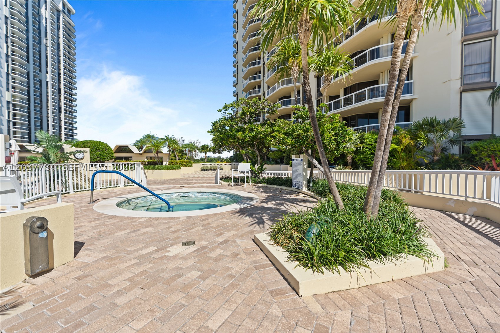 TERRACES NORTH TURNBERRY - Residential