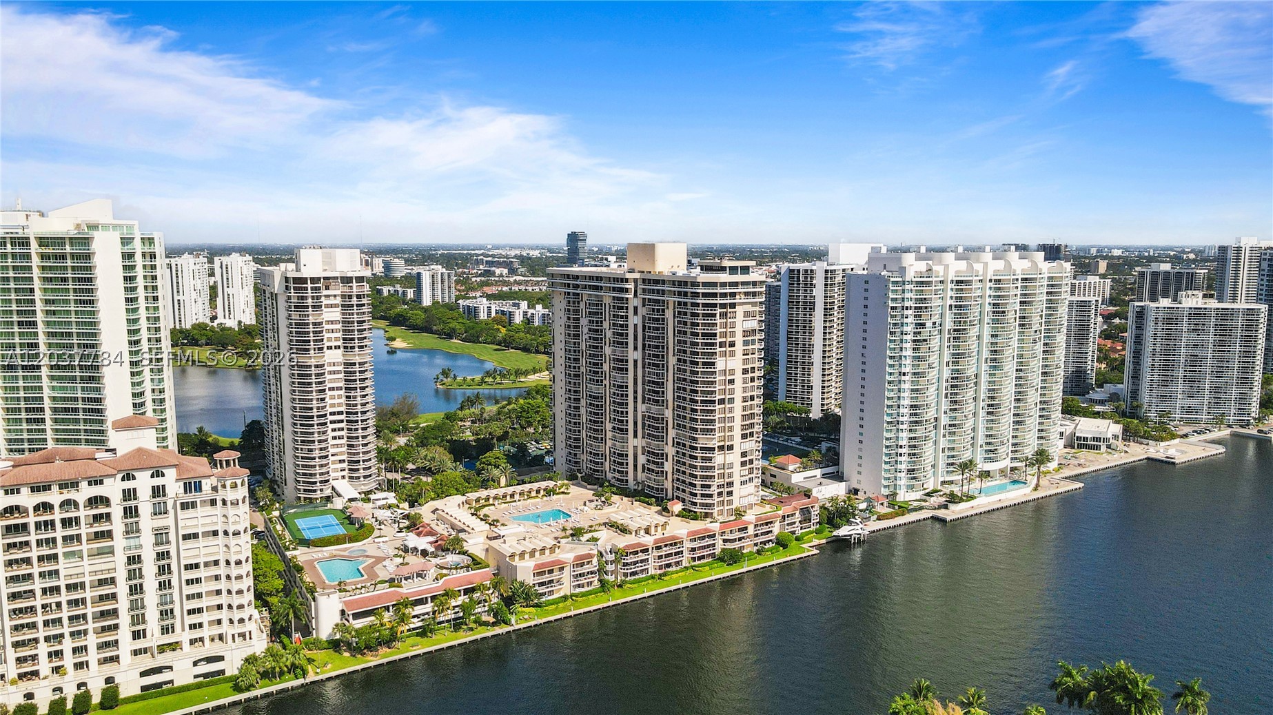 TERRACES NORTH TURNBERRY - Residential