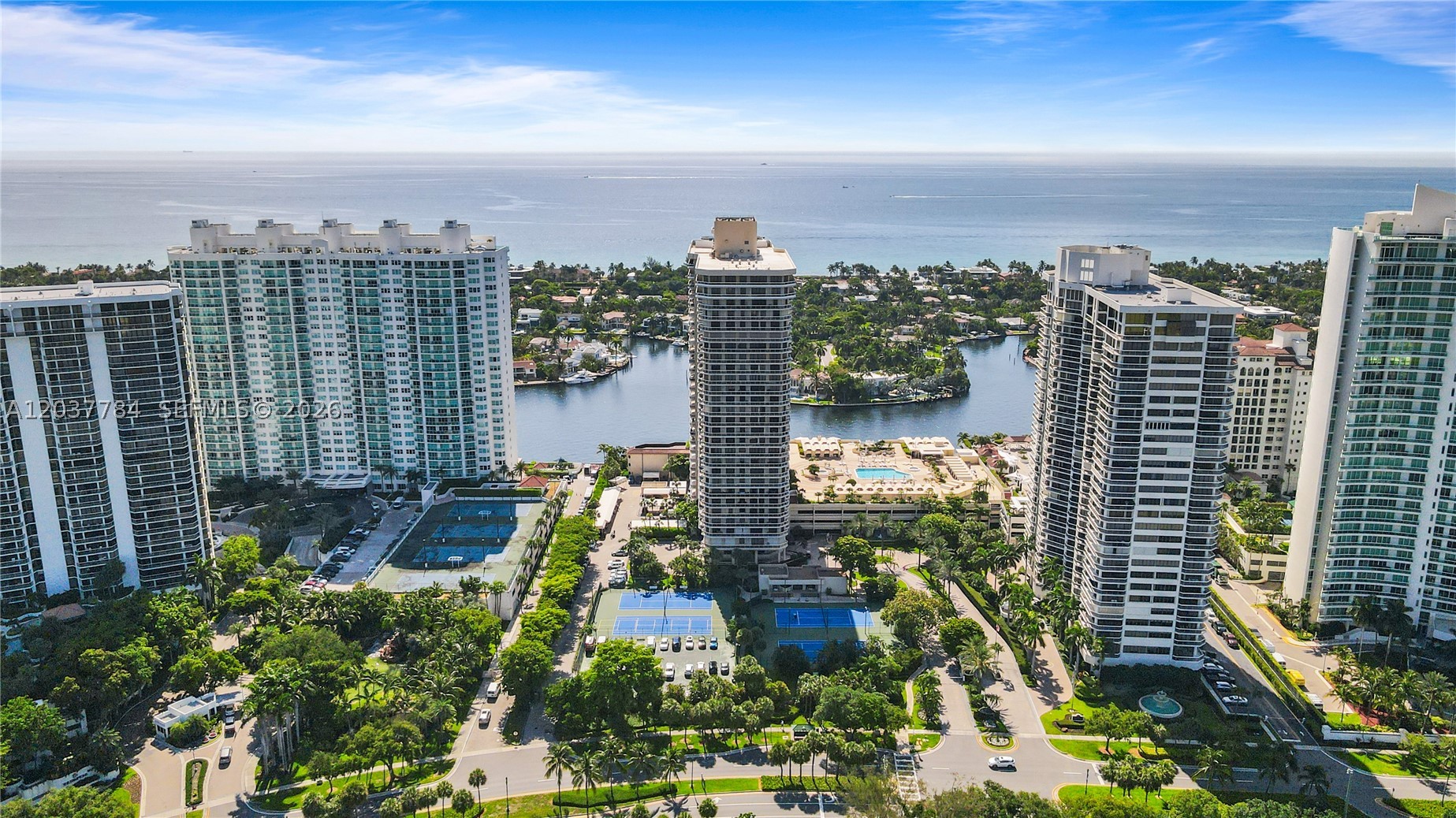 TERRACES NORTH TURNBERRY - Residential