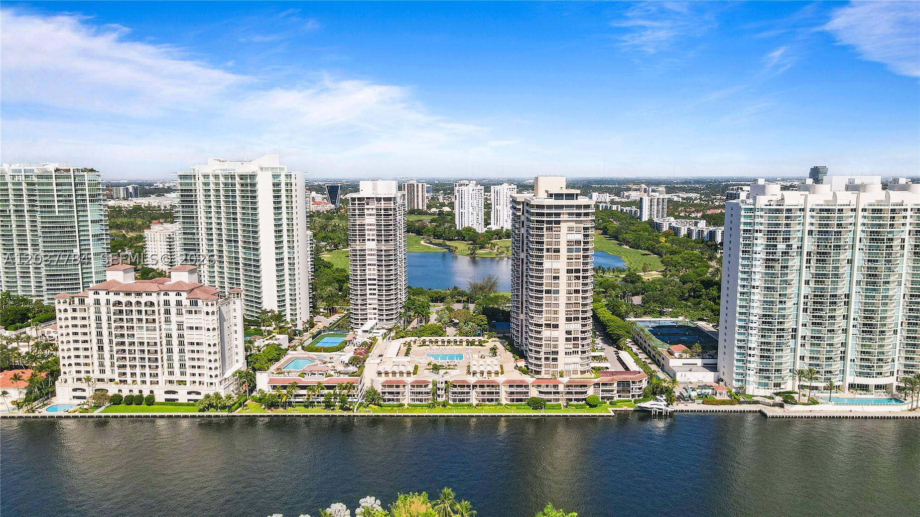 TERRACES NORTH TURNBERRY - Residential