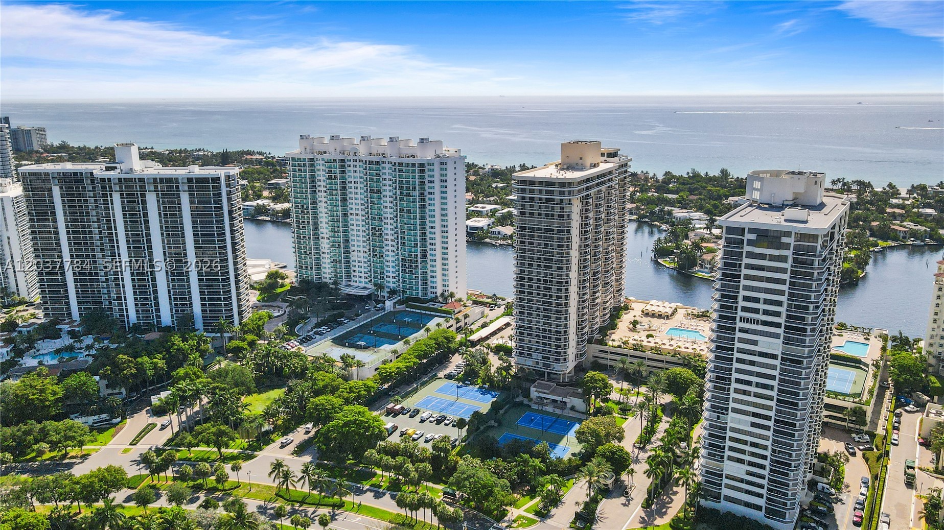 TERRACES NORTH TURNBERRY - Residential