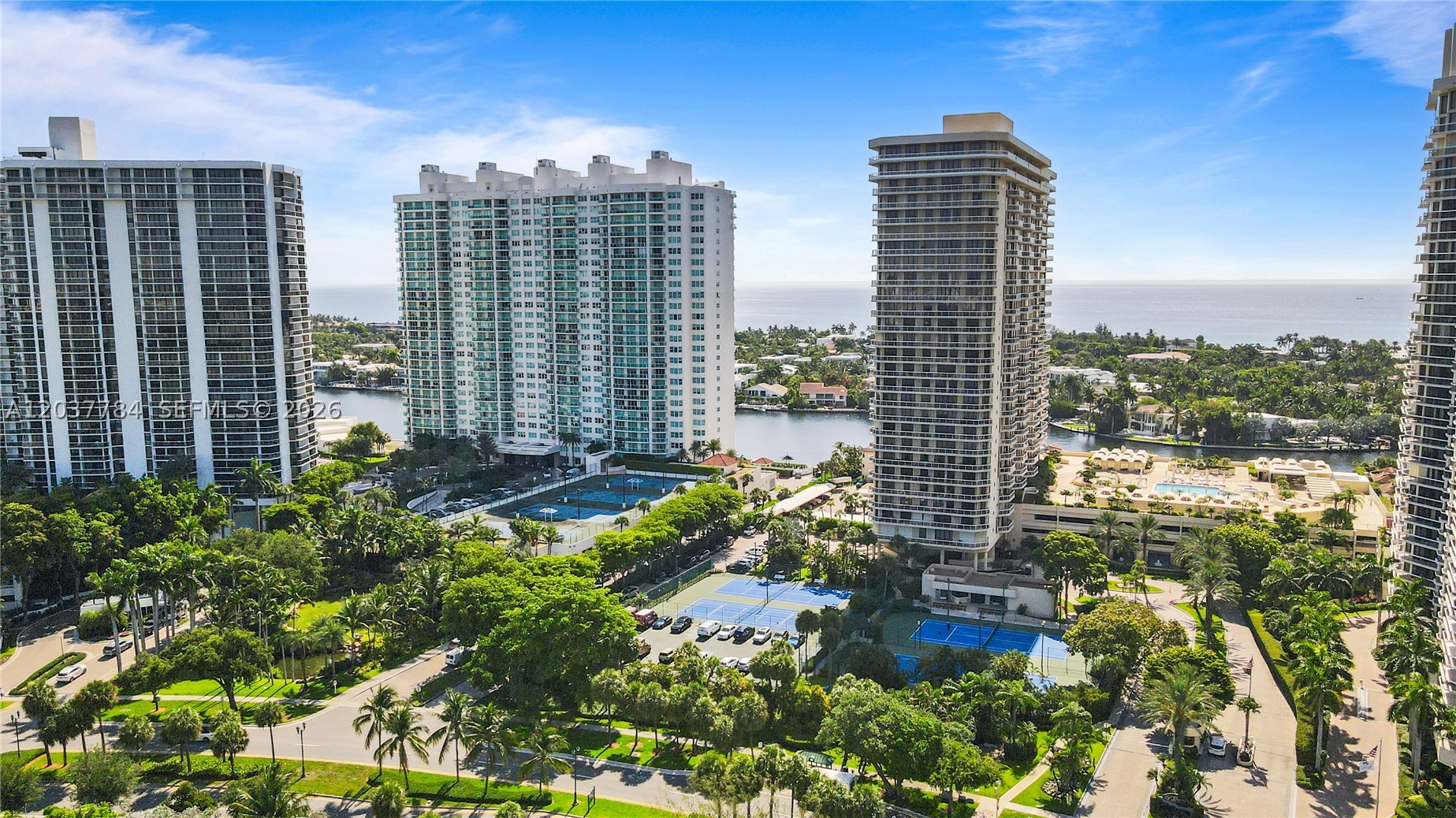 TERRACES NORTH TURNBERRY - Residential