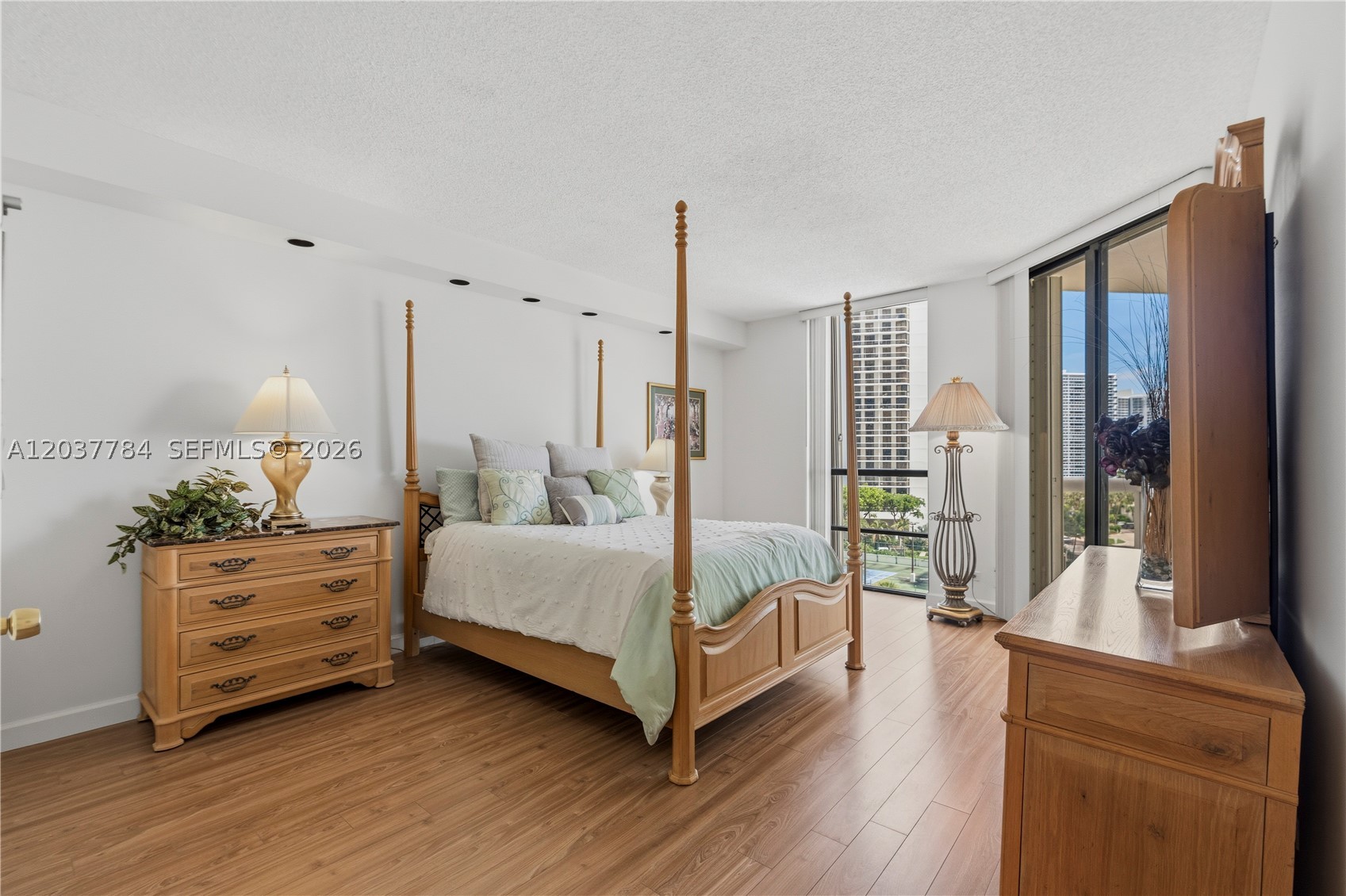 TERRACES NORTH TURNBERRY - Residential