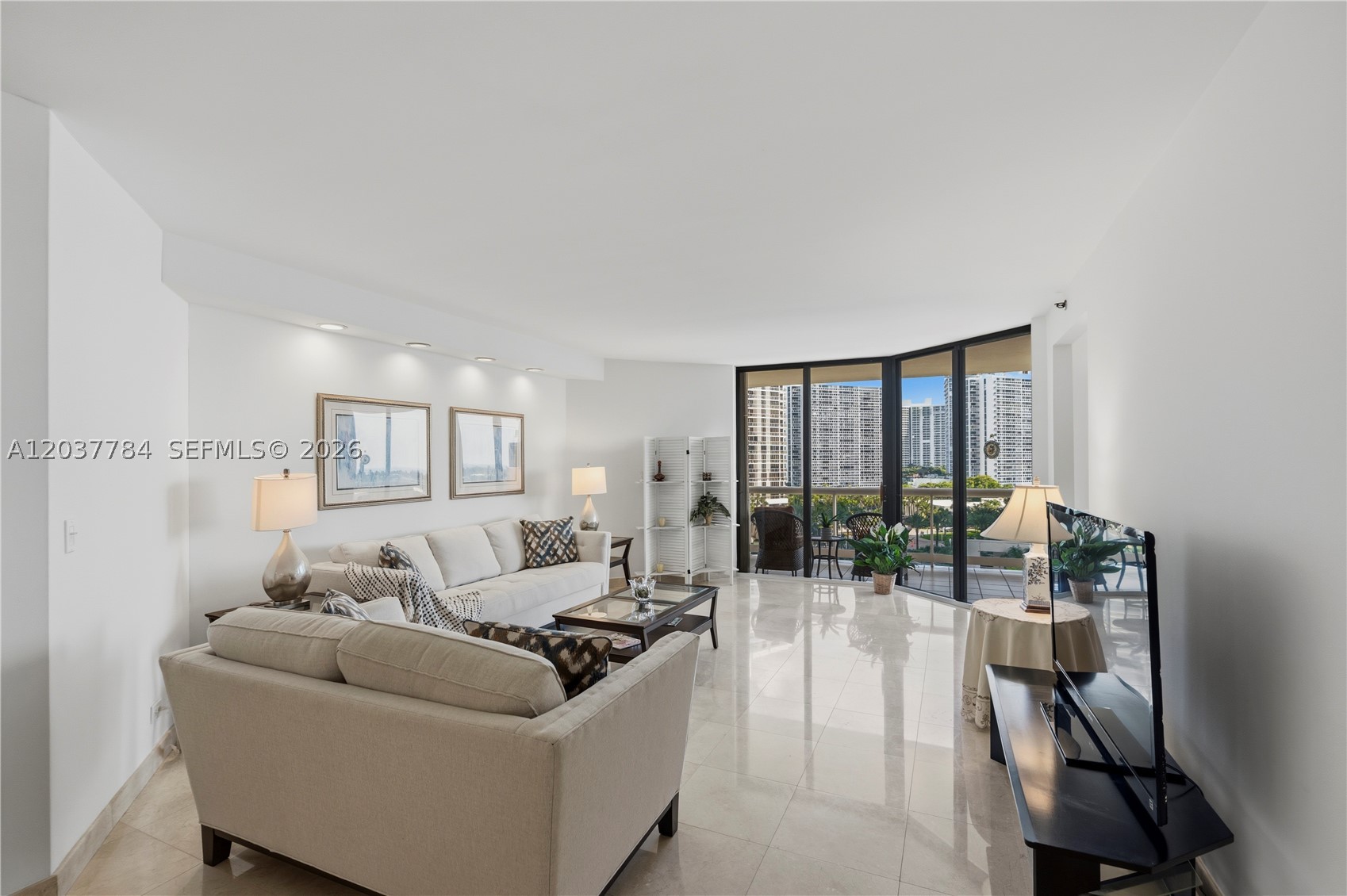 TERRACES NORTH TURNBERRY - Residential