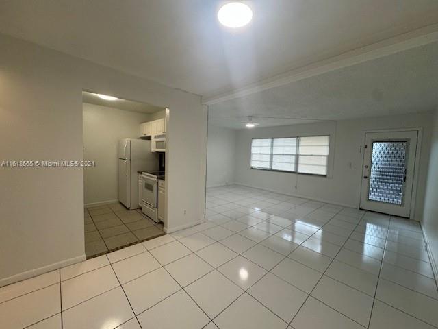 KINGSLEY AT CENTURY VILLA - Residential Lease