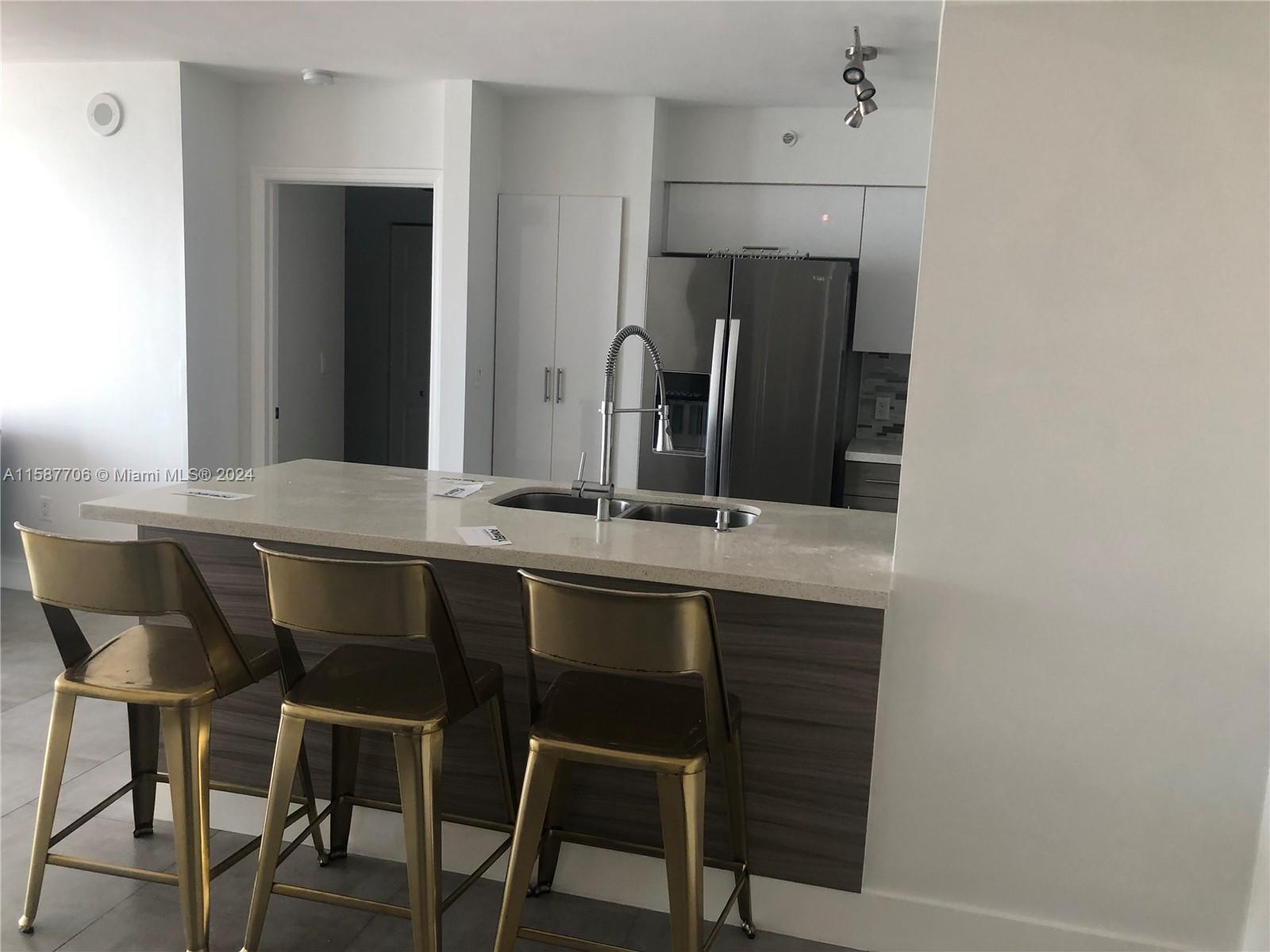 THE MARK ON BRICKELL COND - Residential Lease