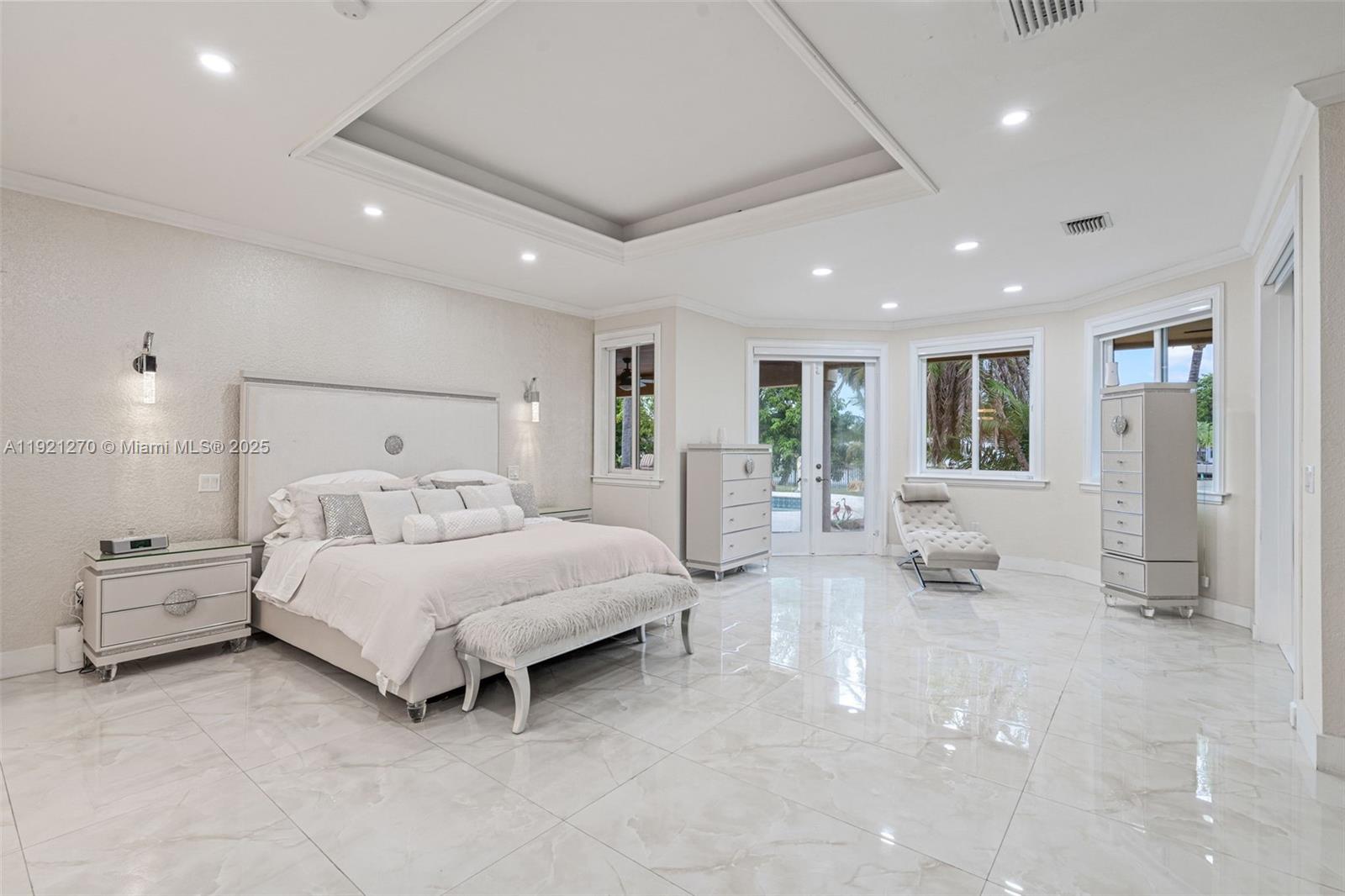 MIAMI LAKES - LOCH LOMOND - Residential