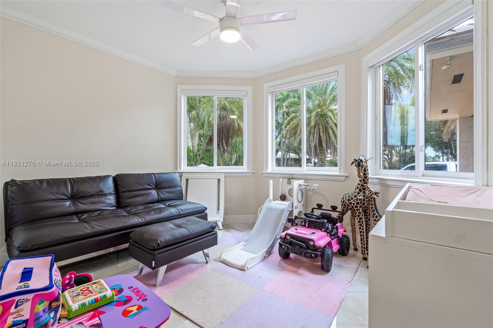 MIAMI LAKES - LOCH LOMOND - Residential