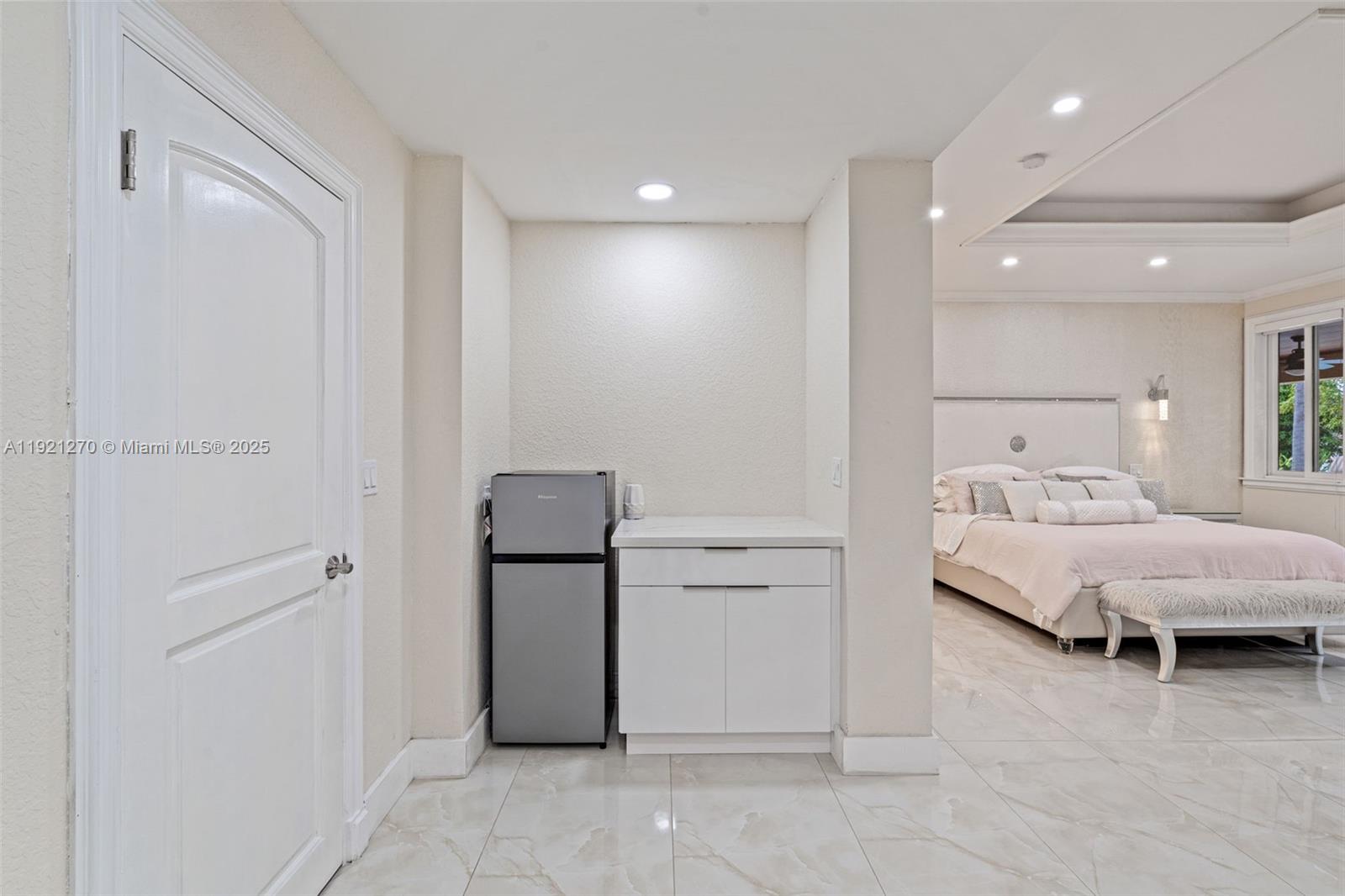 MIAMI LAKES - LOCH LOMOND - Residential