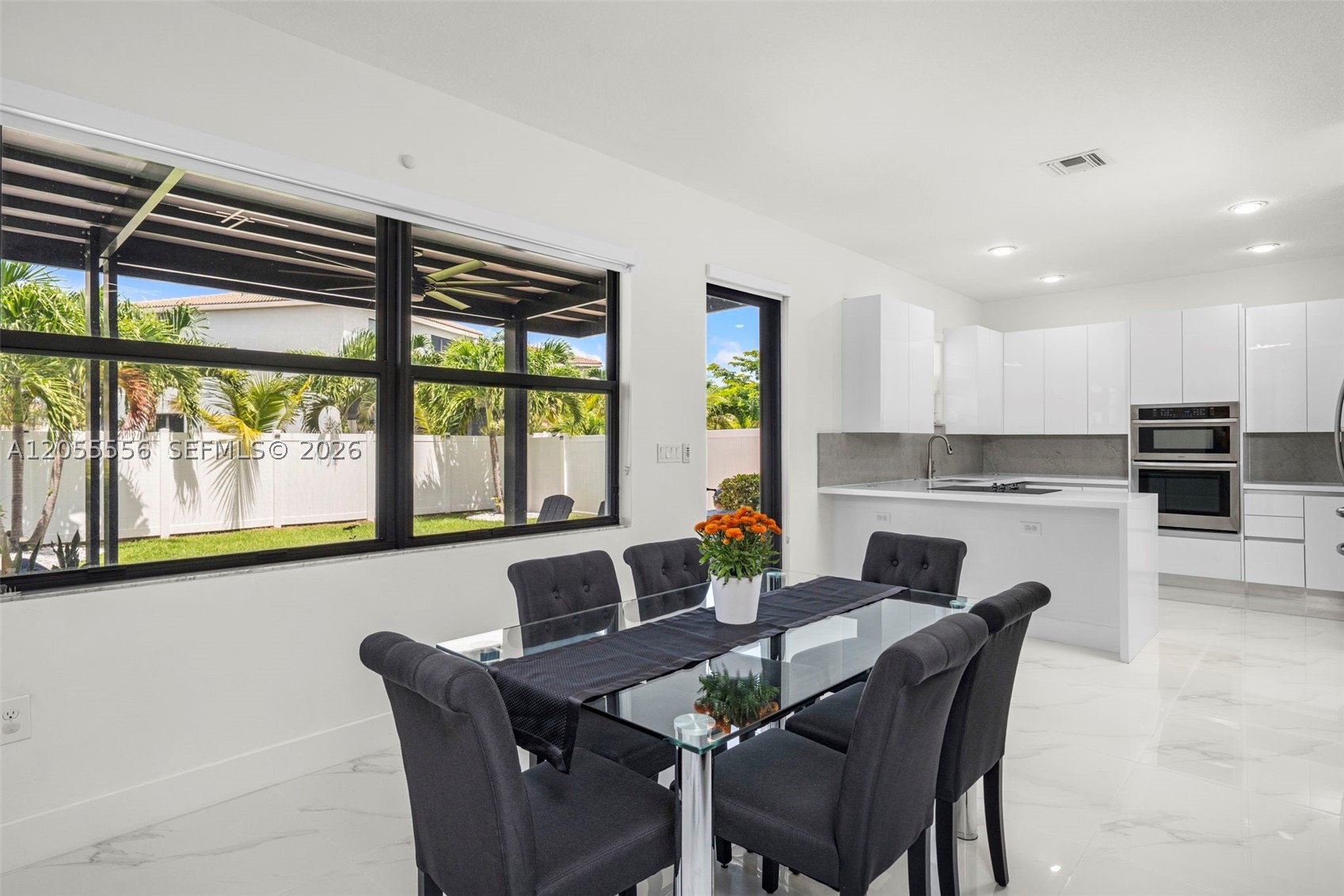 CHAMPION LAKES - Residential