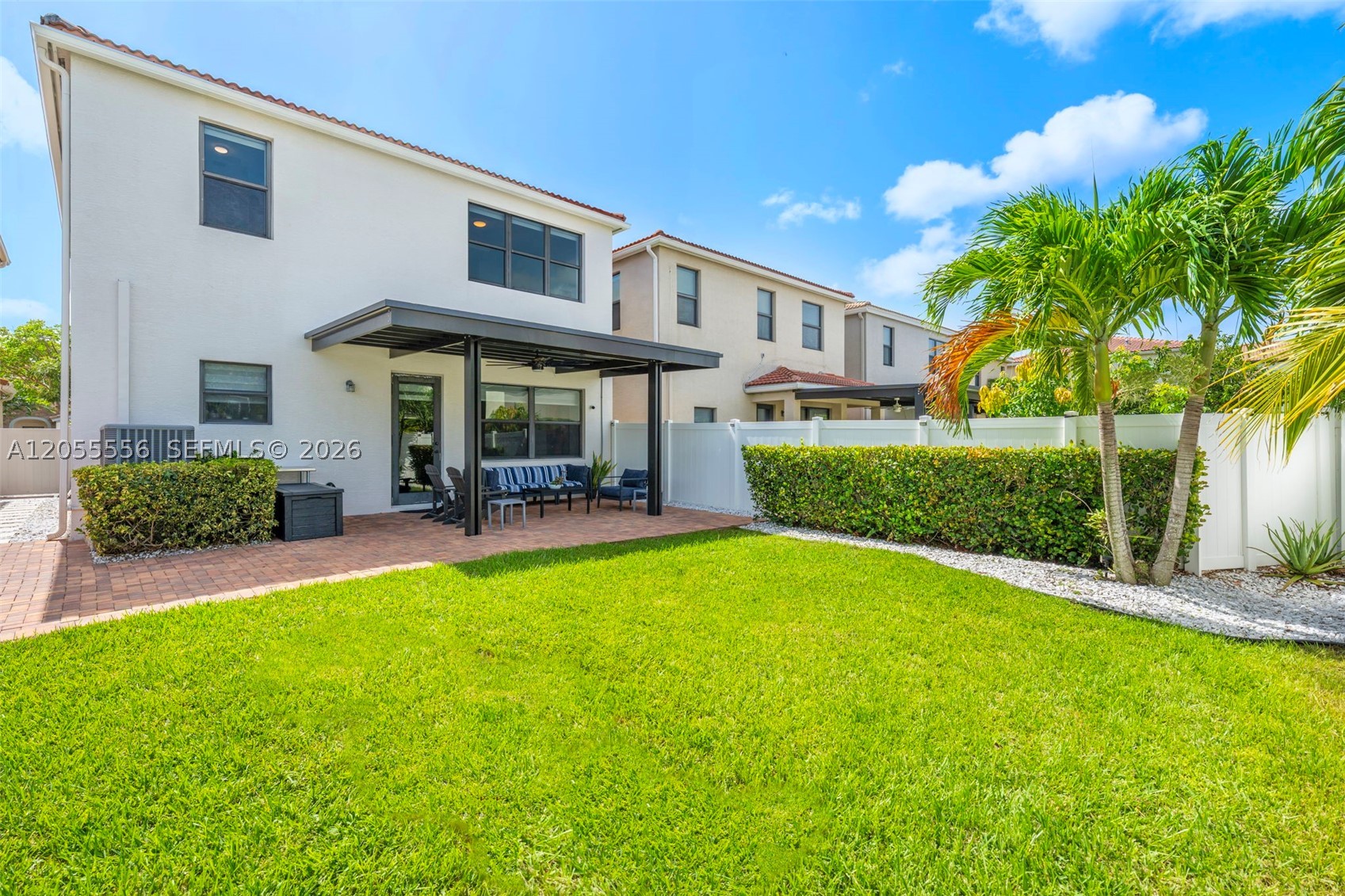 CHAMPION LAKES - Residential