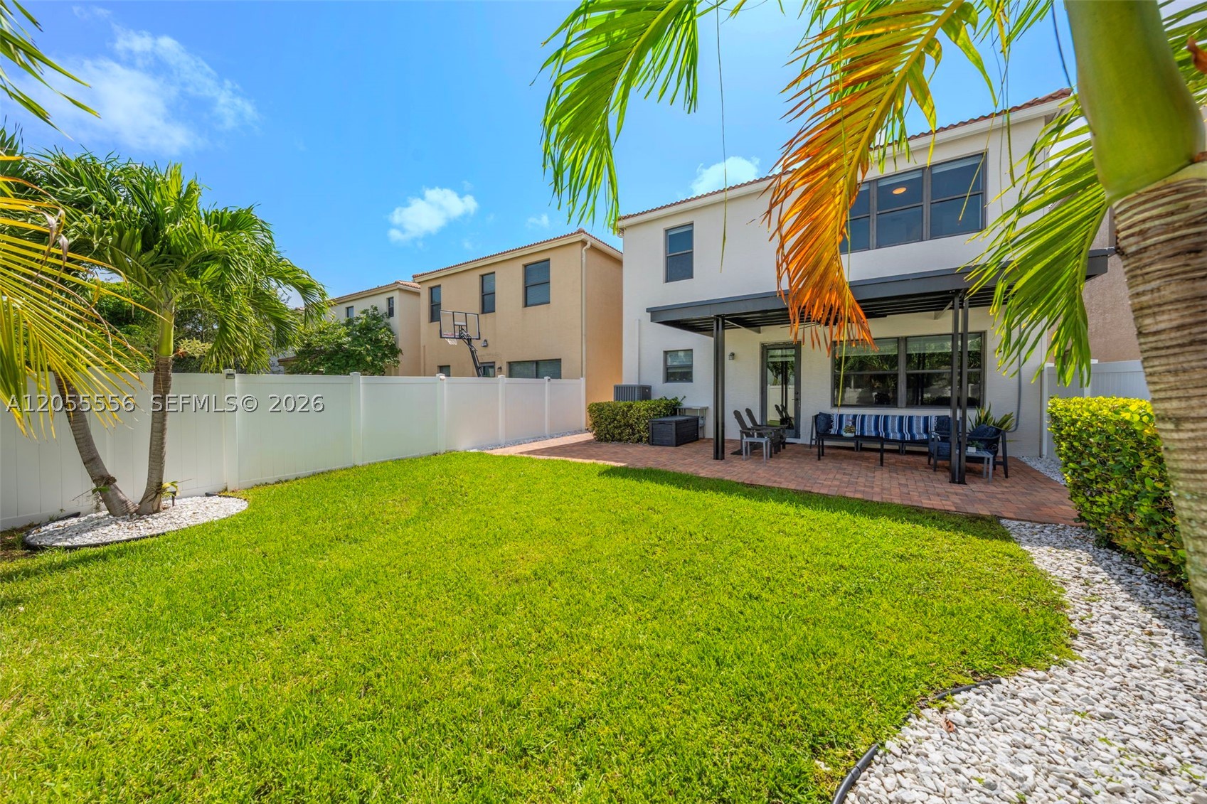 CHAMPION LAKES - Residential