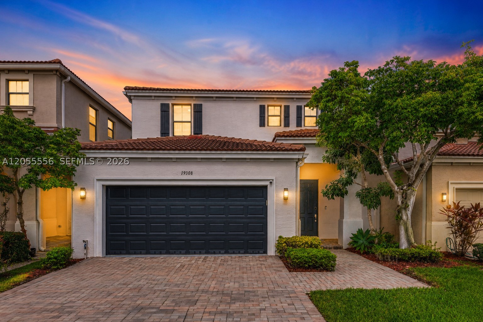 CHAMPION LAKES - Residential