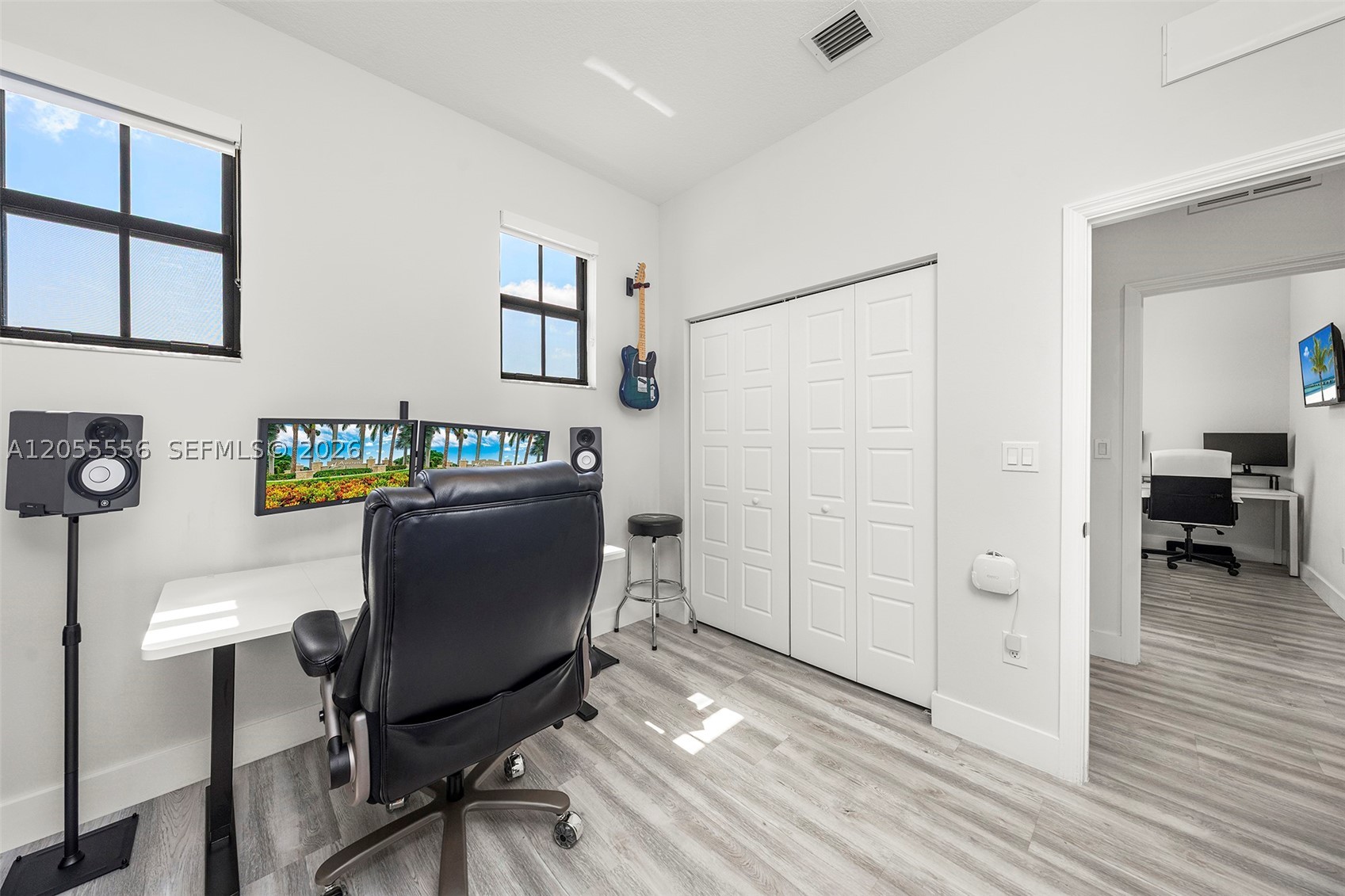 CHAMPION LAKES - Residential