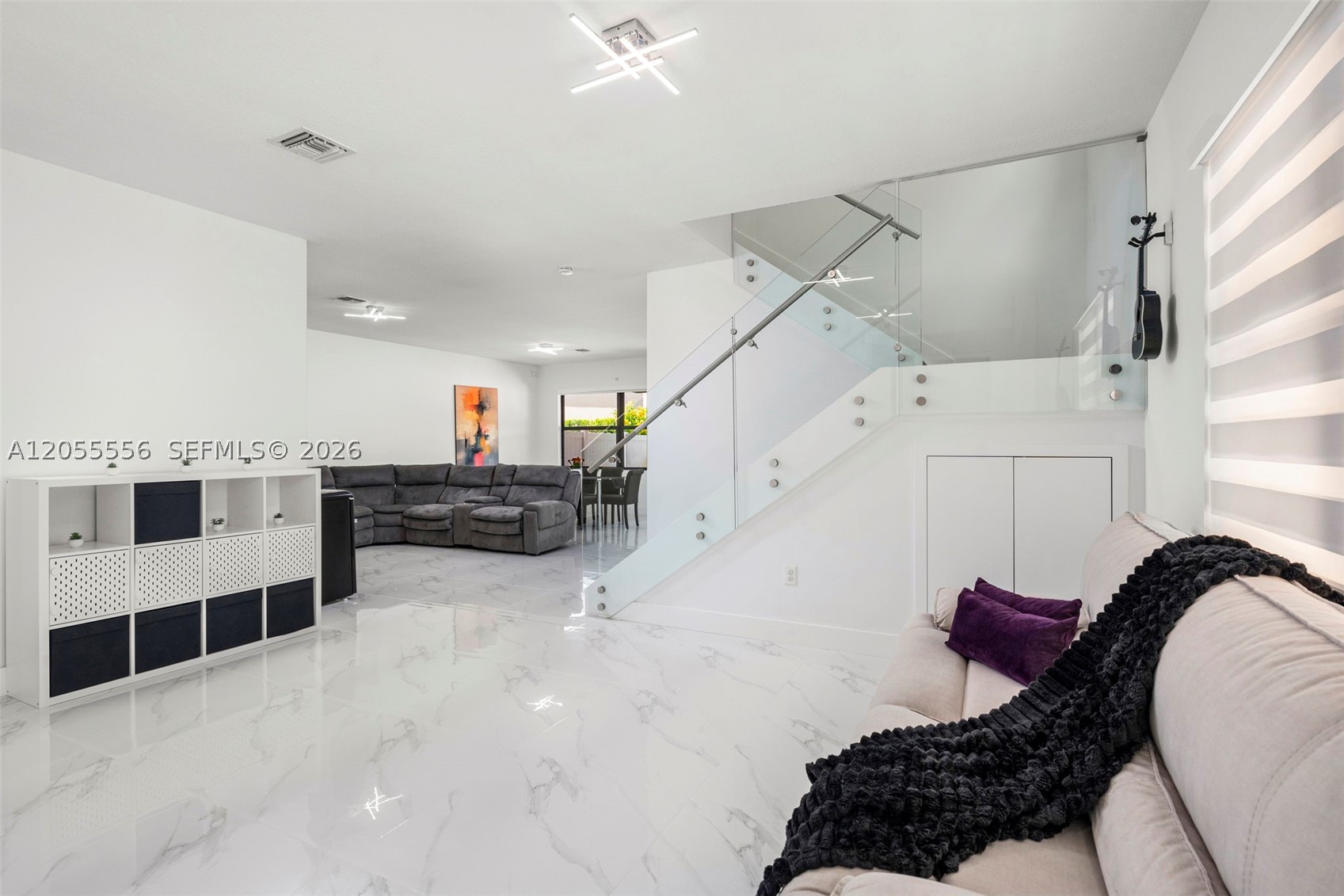 CHAMPION LAKES - Residential