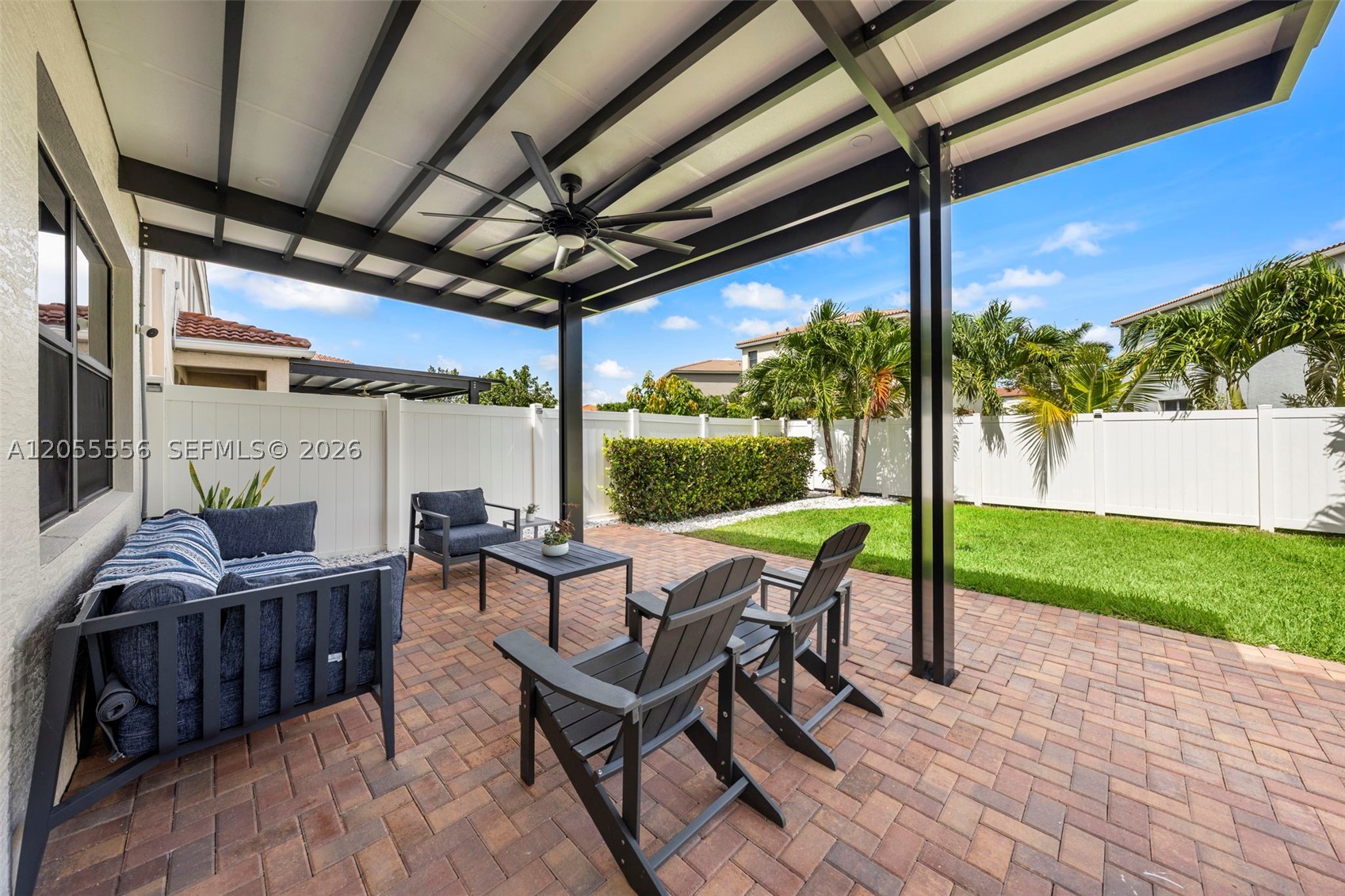 CHAMPION LAKES - Residential