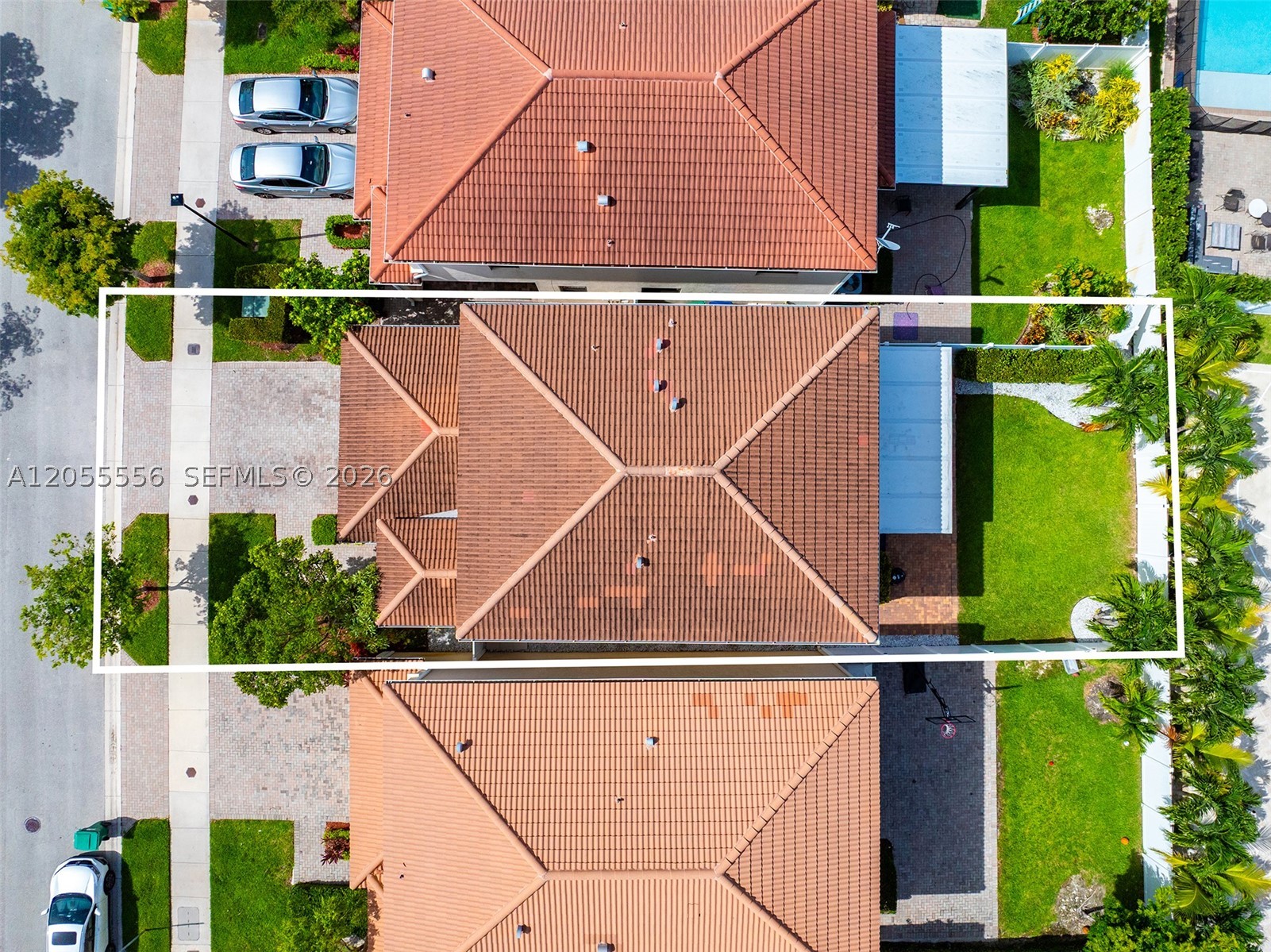 CHAMPION LAKES - Residential