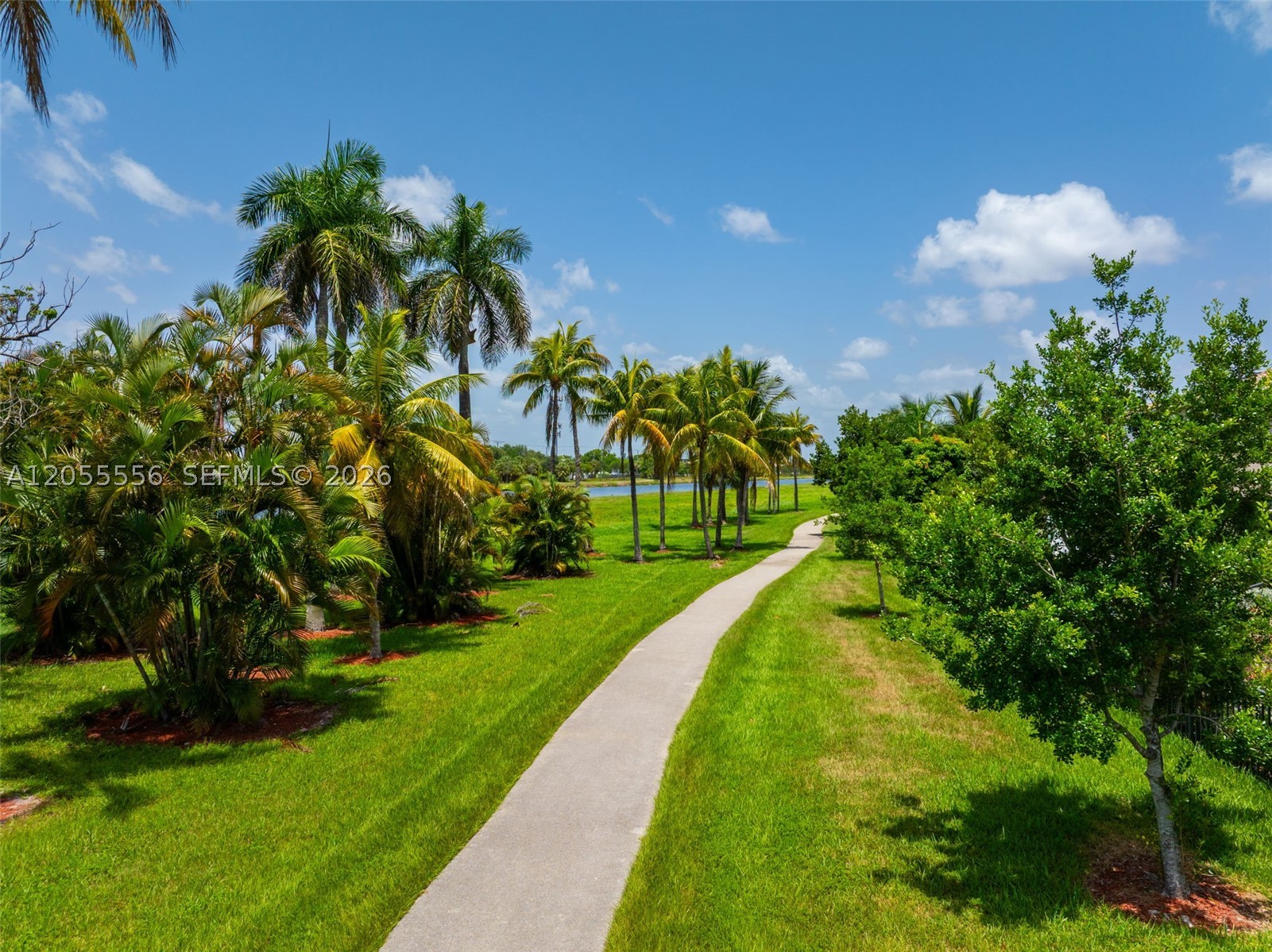 CHAMPION LAKES - Residential