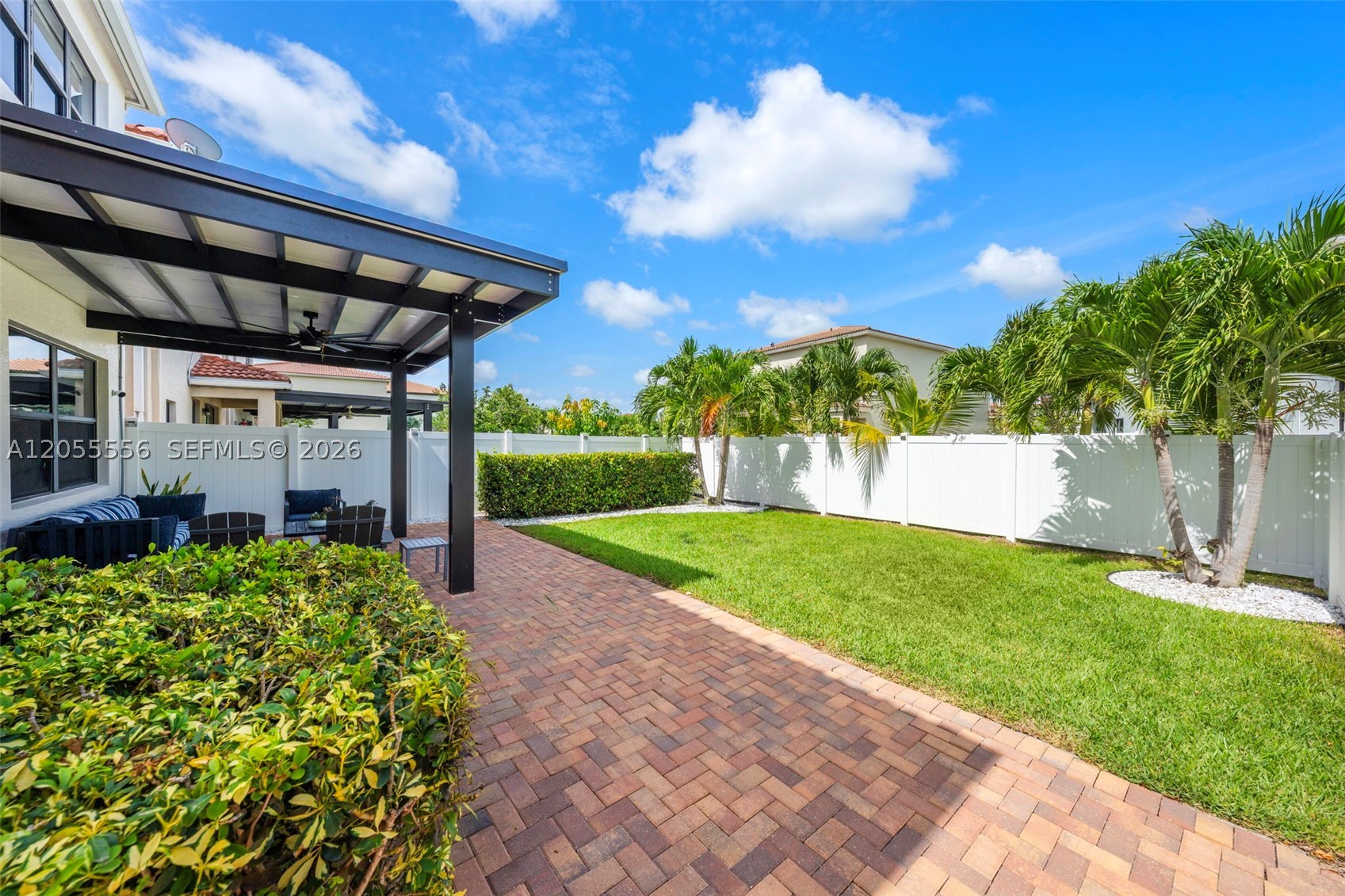 CHAMPION LAKES - Residential