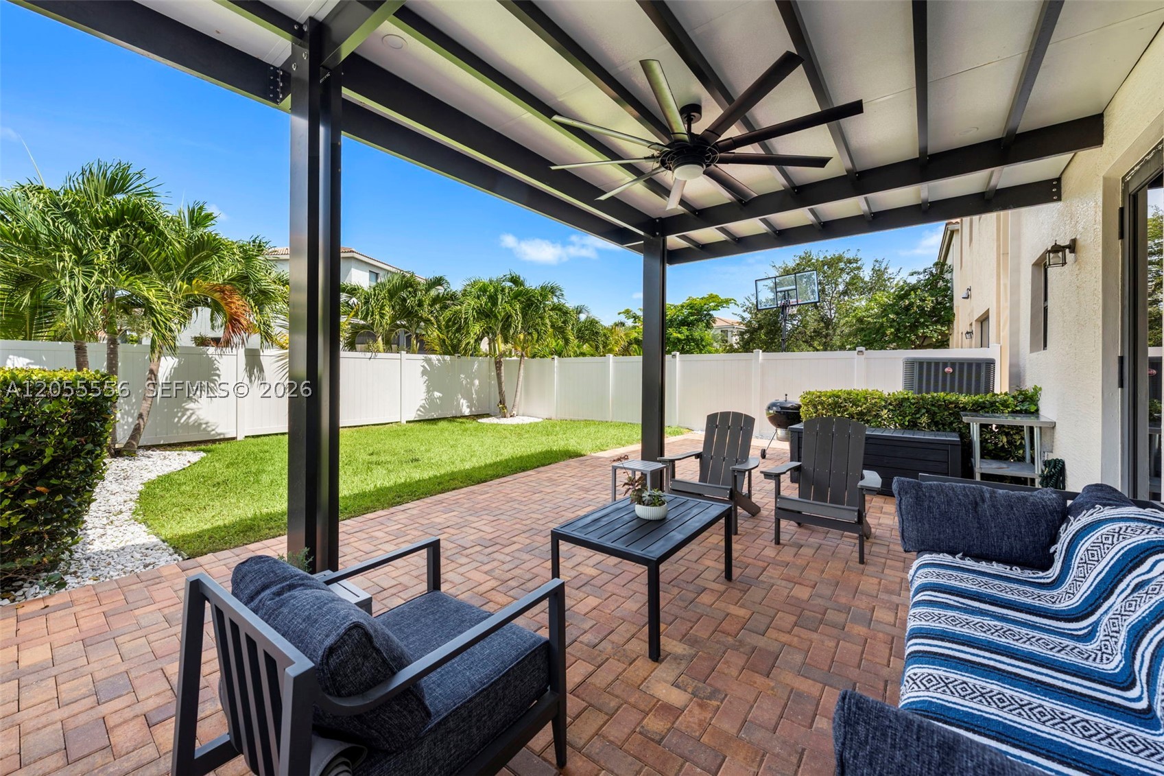 CHAMPION LAKES - Residential