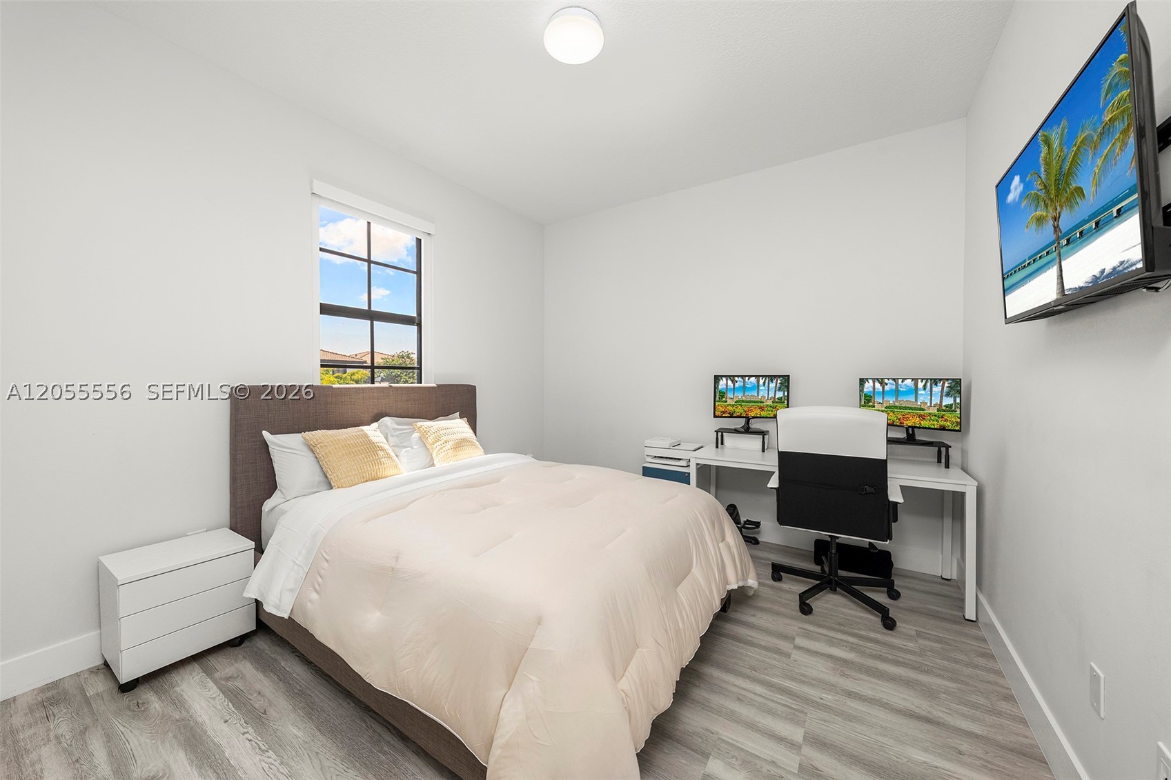 CHAMPION LAKES - Residential