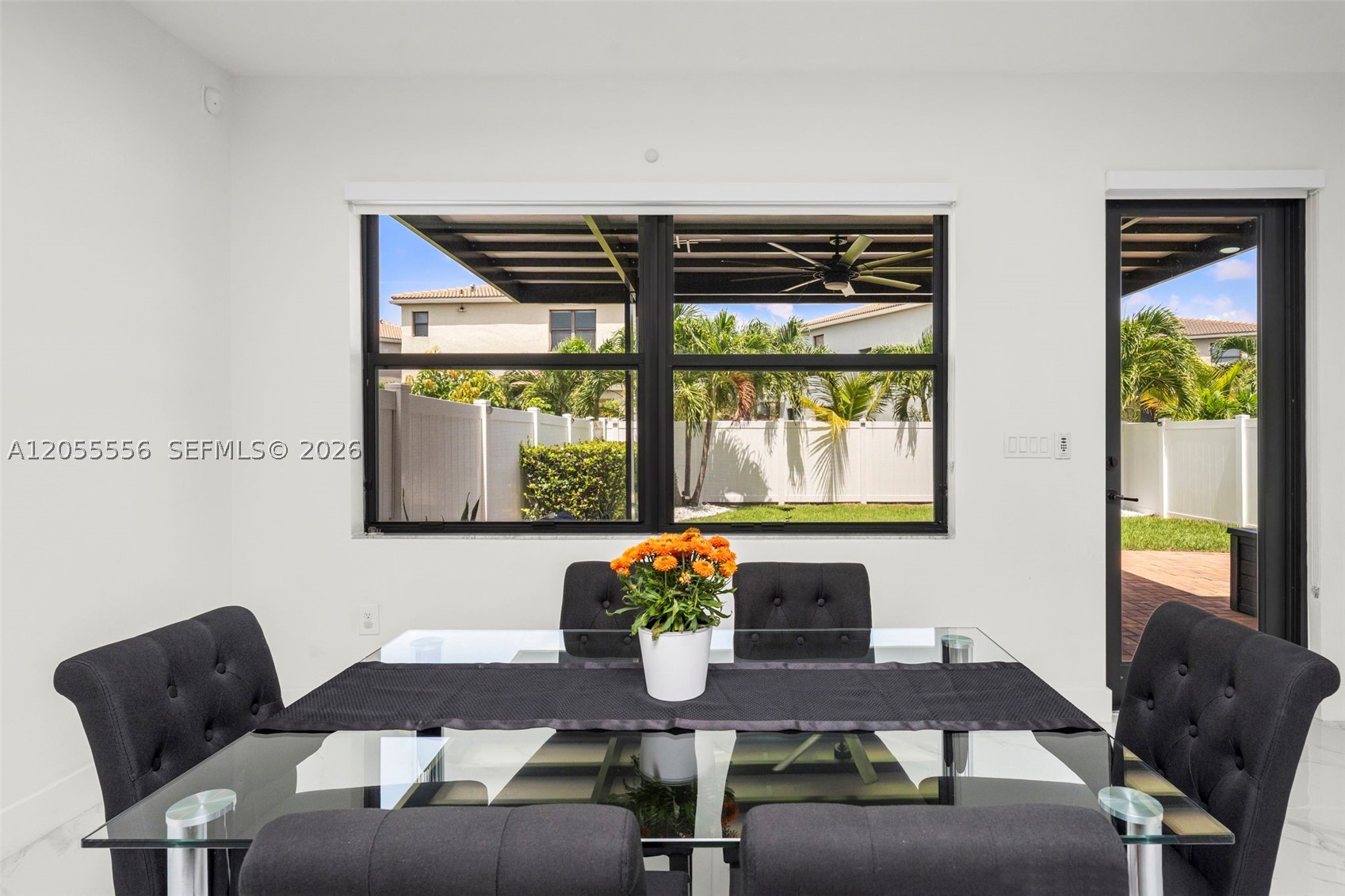 CHAMPION LAKES - Residential