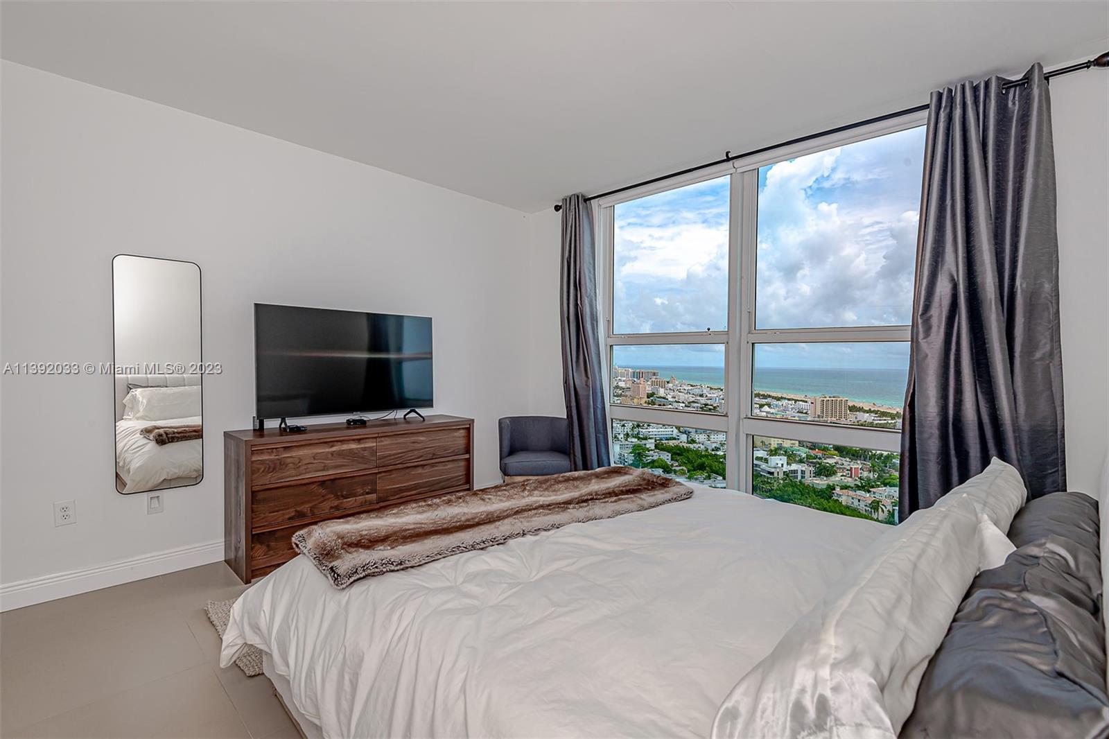 YACHT CLUB AT PORTOFINO C - Residential Lease