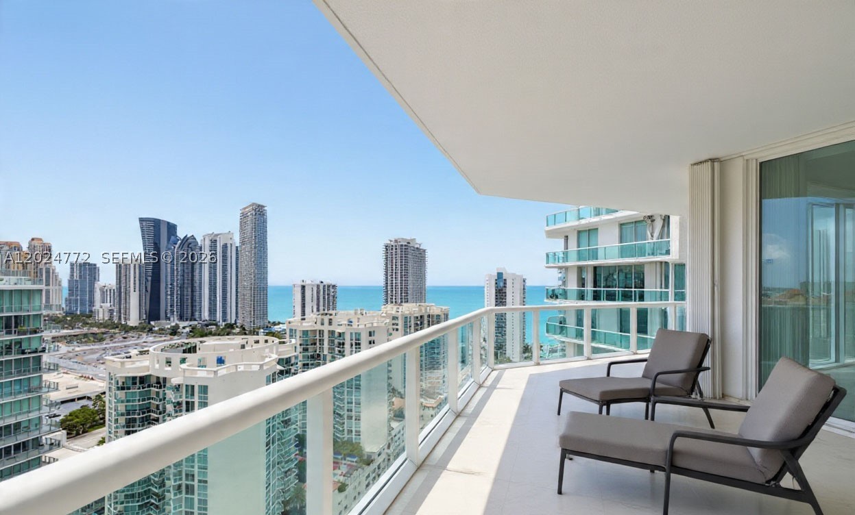 OCEANIA V CONDO - Residential
