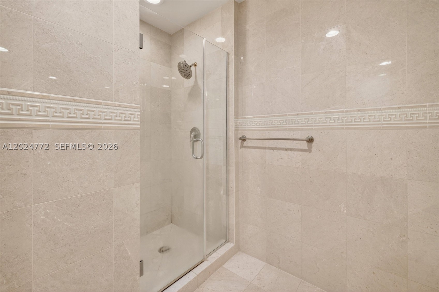 OCEANIA V CONDO - Residential