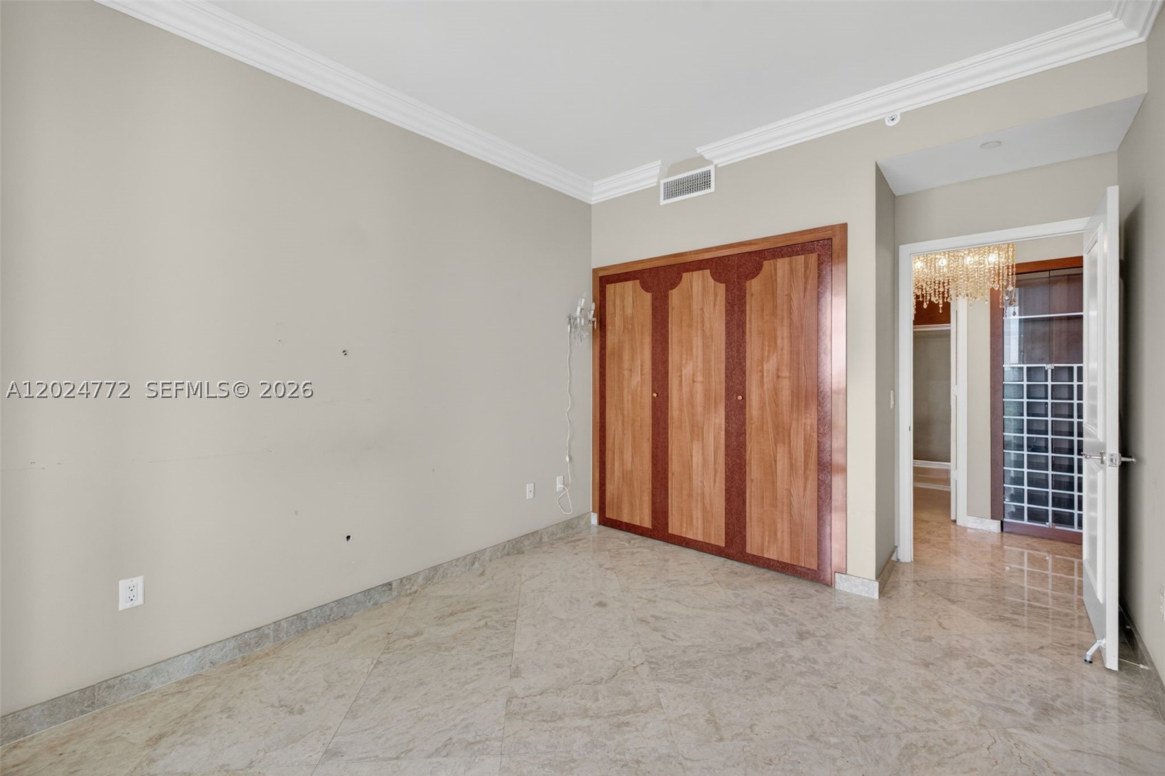 OCEANIA V CONDO - Residential