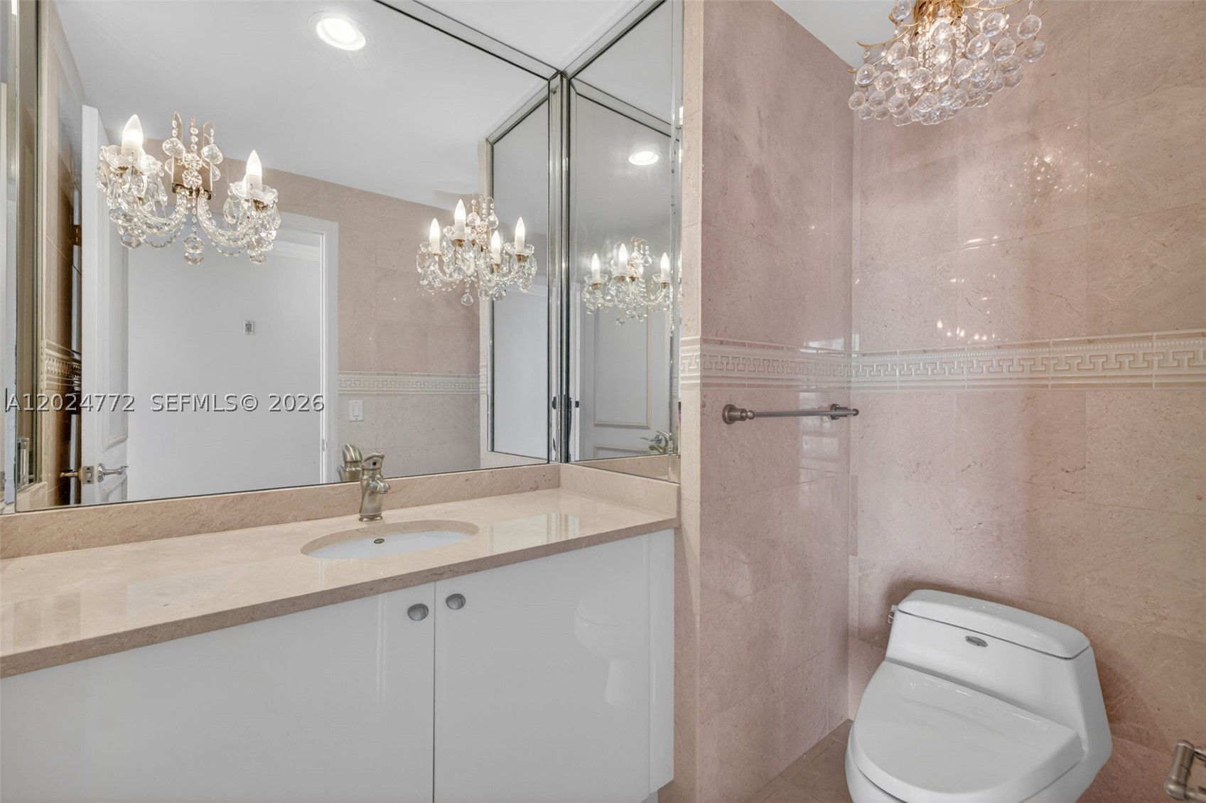 OCEANIA V CONDO - Residential
