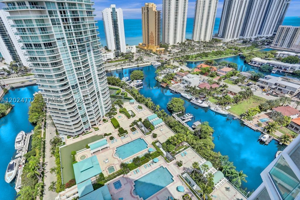 OCEANIA V CONDO - Residential