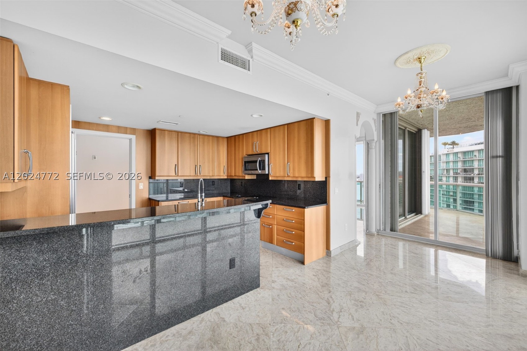 OCEANIA V CONDO - Residential