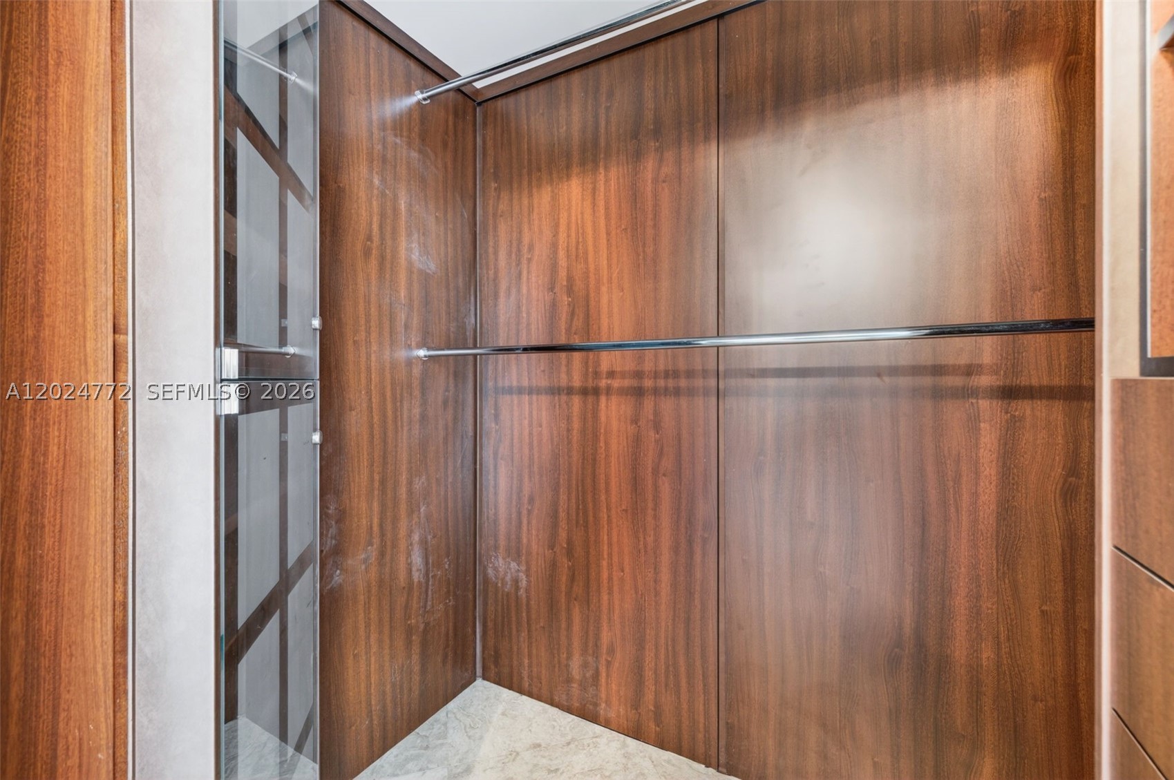 OCEANIA V CONDO - Residential