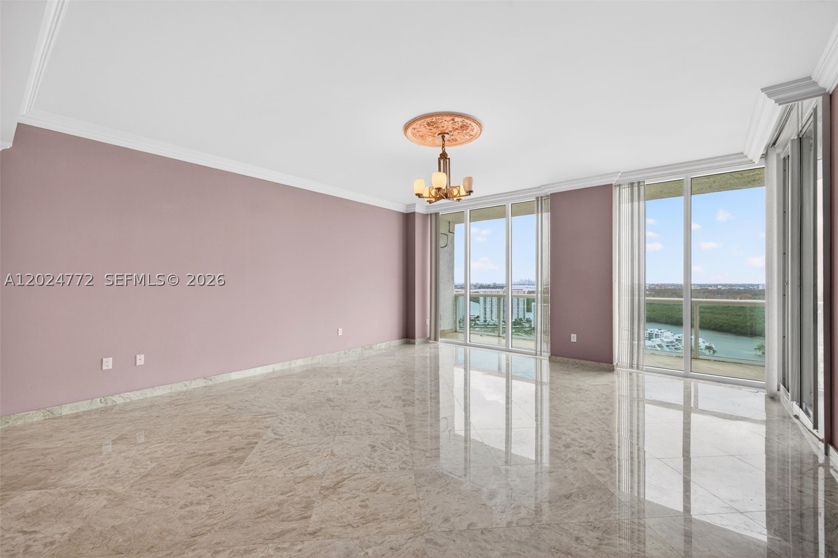 OCEANIA V CONDO - Residential