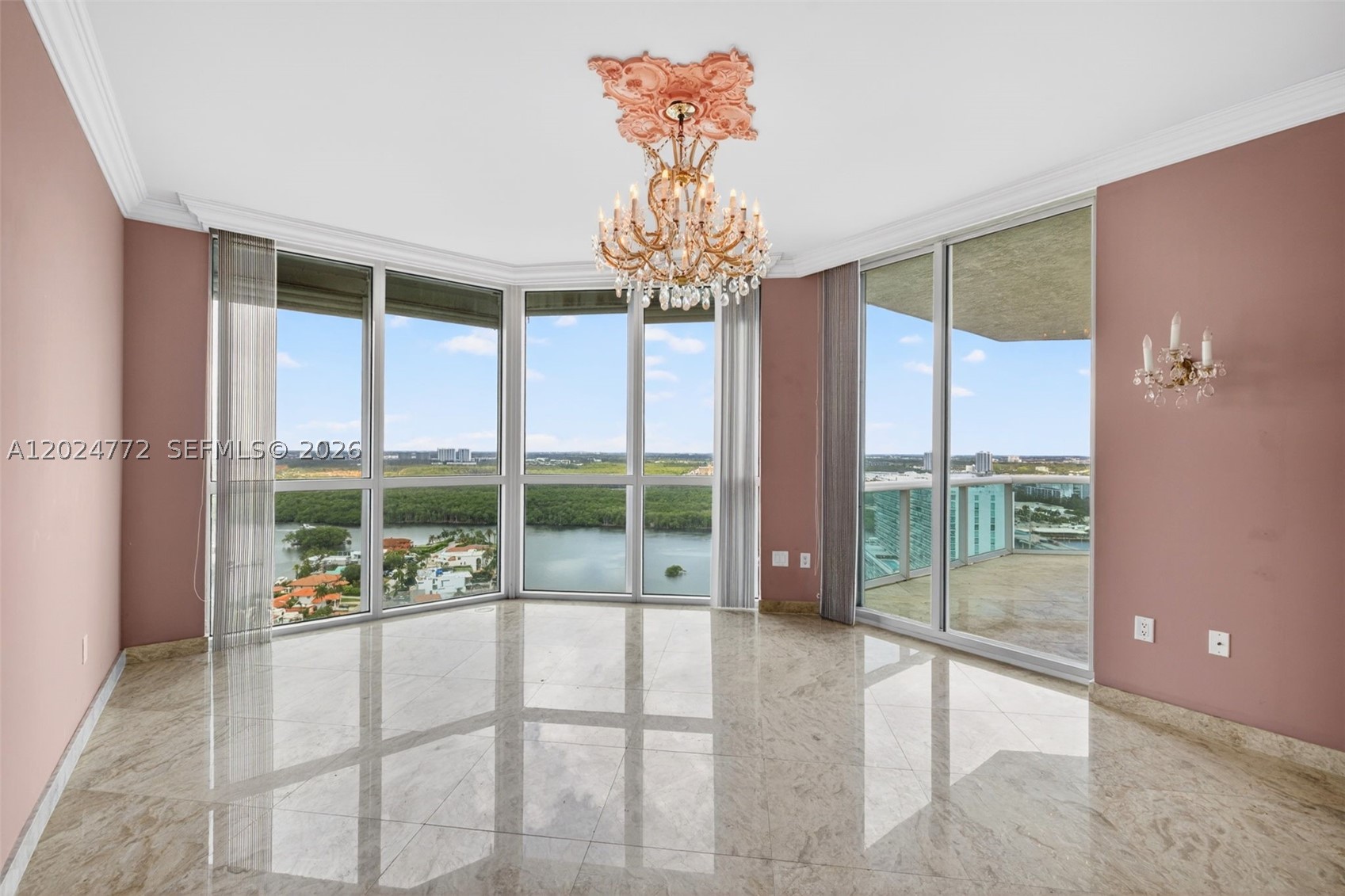 OCEANIA V CONDO - Residential