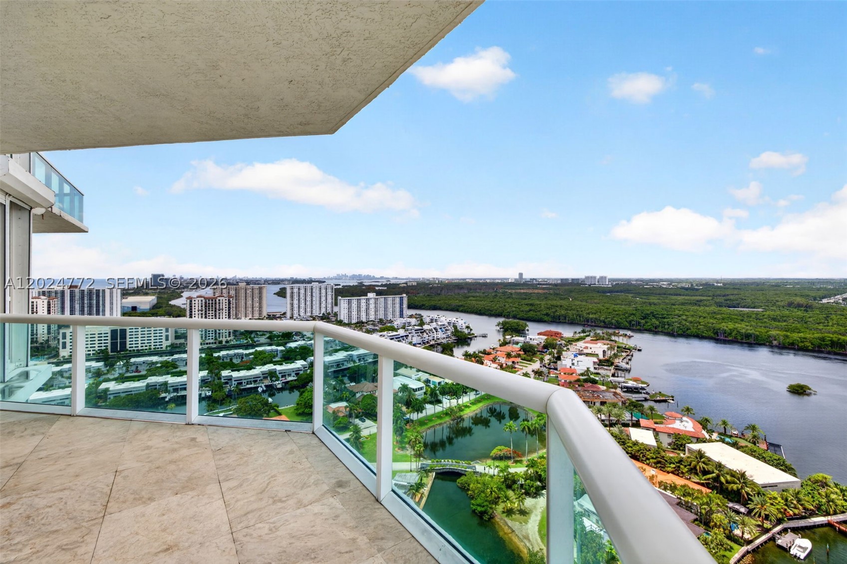 OCEANIA V CONDO - Residential