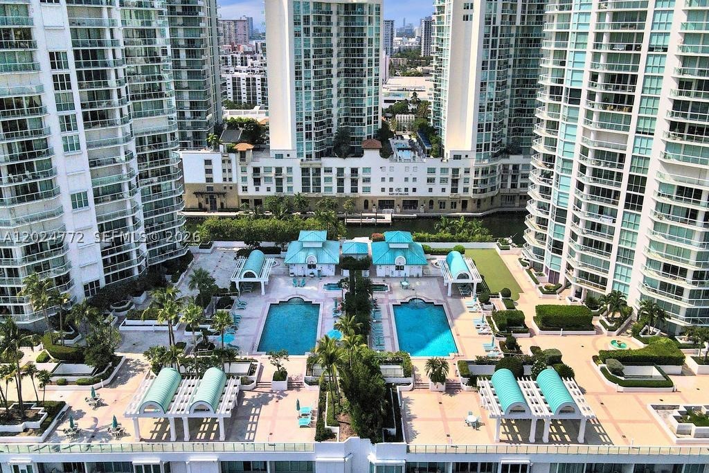 OCEANIA V CONDO - Residential
