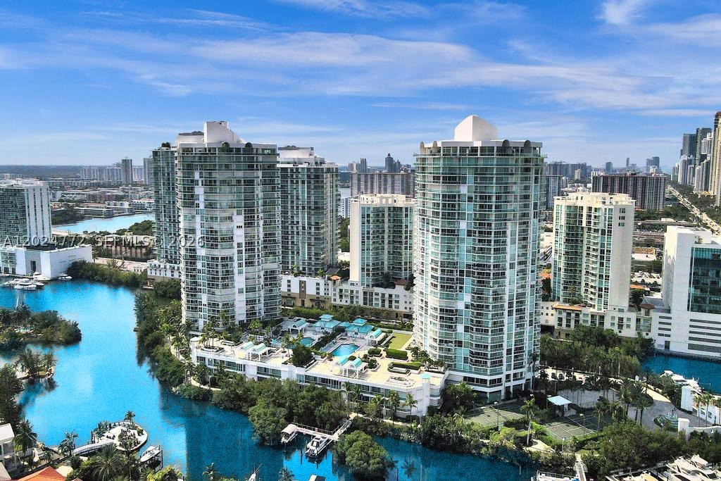 OCEANIA V CONDO - Residential