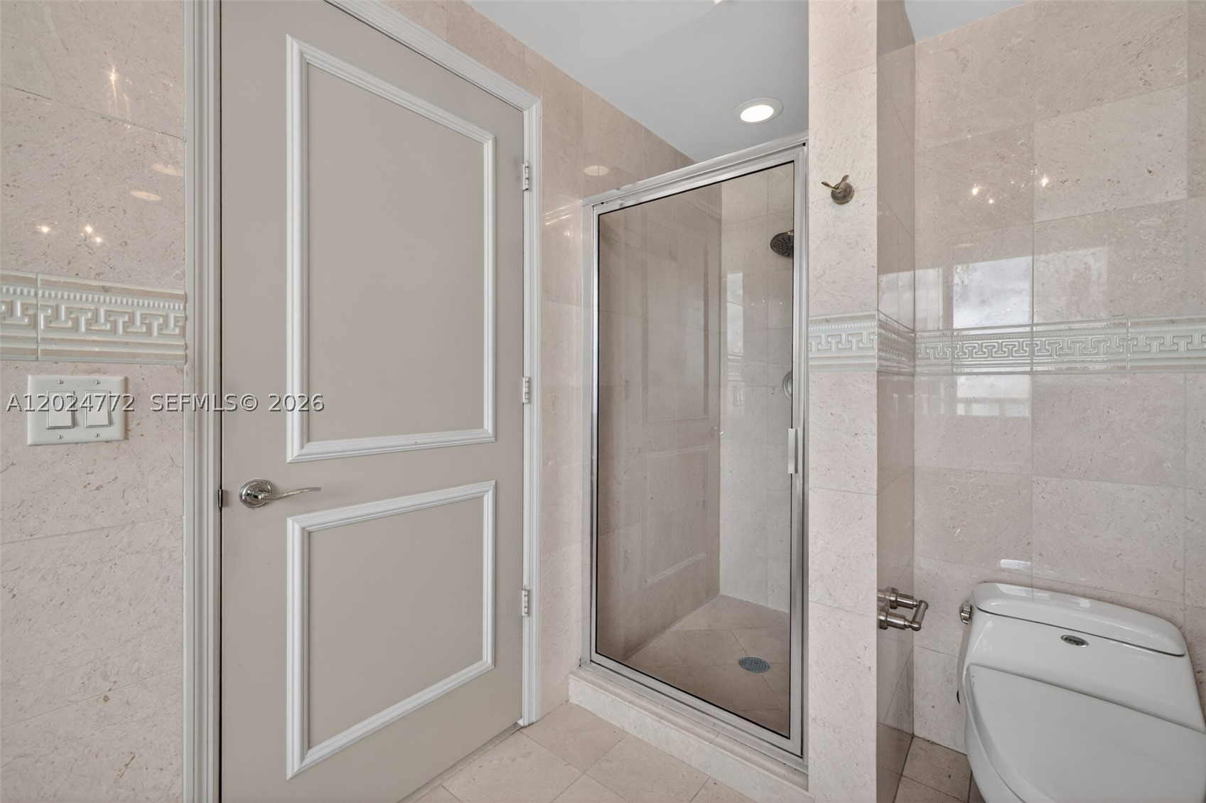 OCEANIA V CONDO - Residential