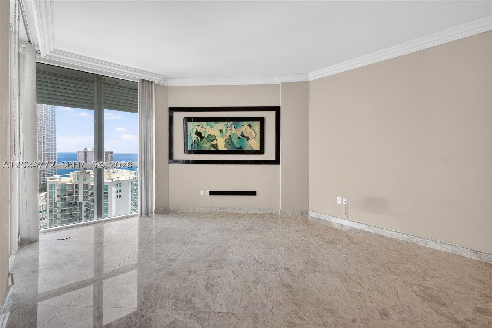 OCEANIA V CONDO - Residential