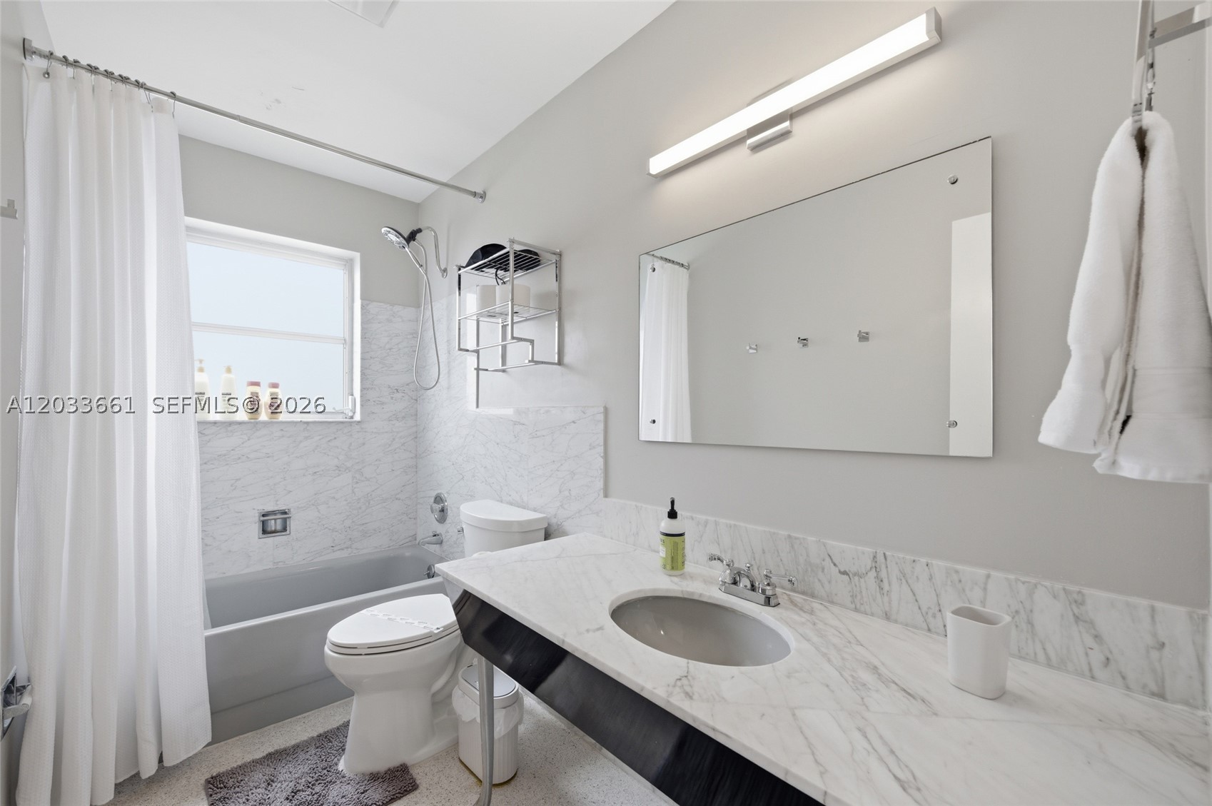 IMPERIAL POINT 2 SEC - Residential