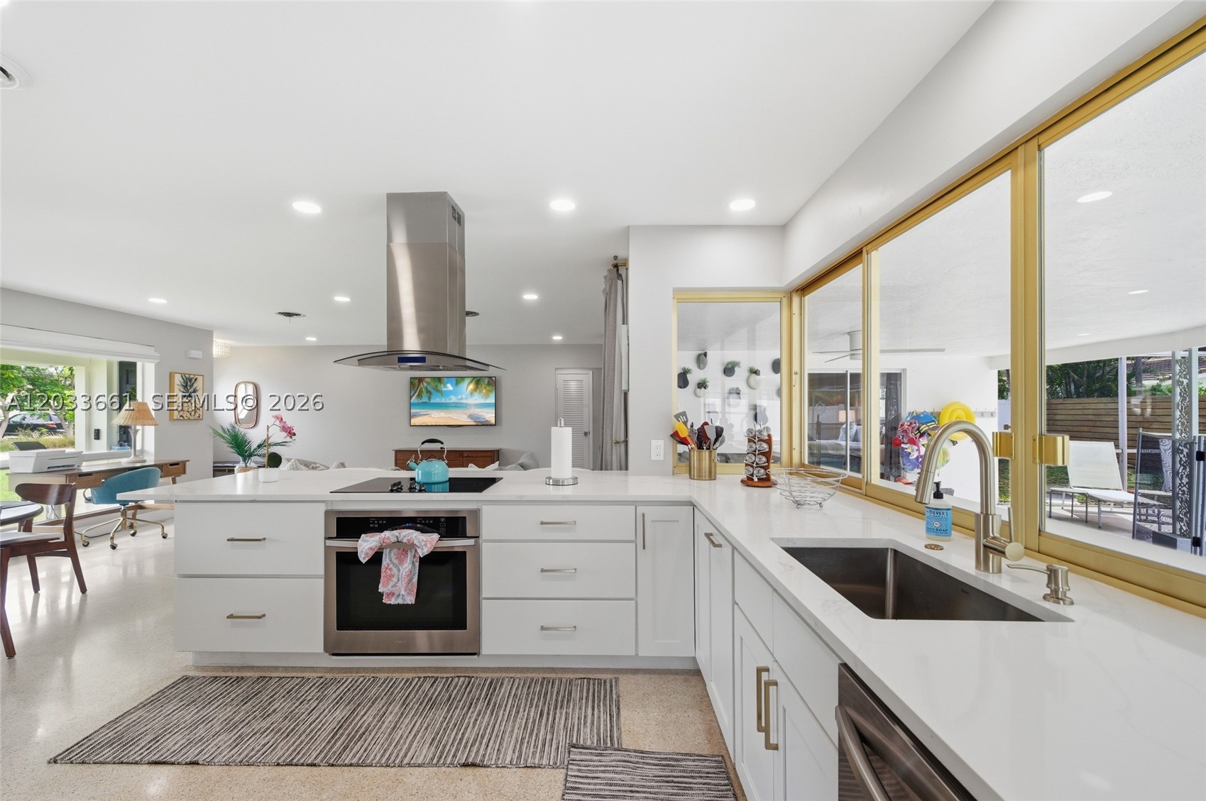 IMPERIAL POINT 2 SEC - Residential