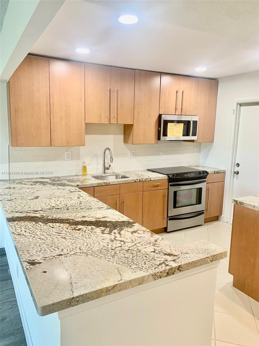 NO 2 PALM-AIRE COUNTRY CL - Residential