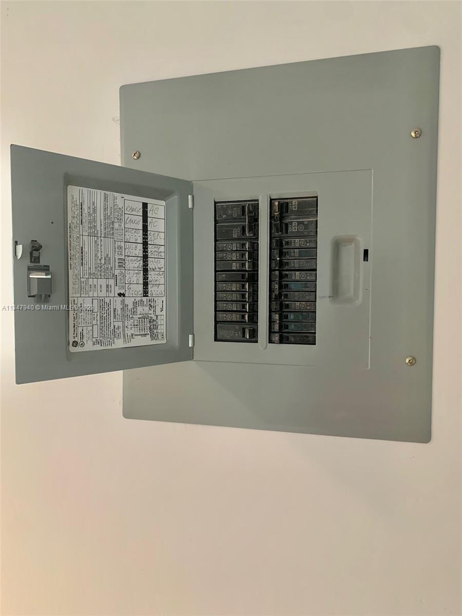 NO 2 PALM-AIRE COUNTRY CL - Residential
