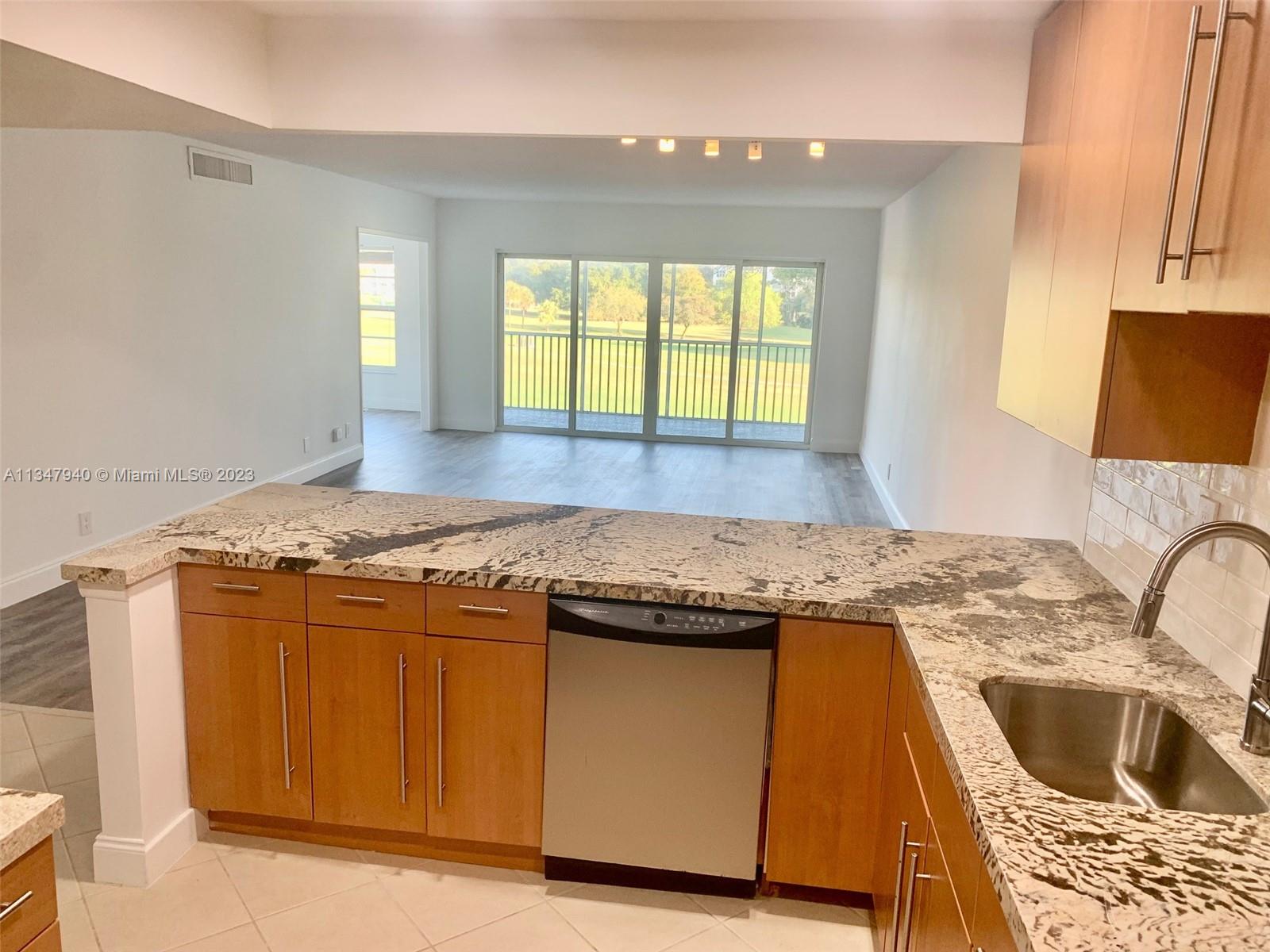 NO 2 PALM-AIRE COUNTRY CL - Residential