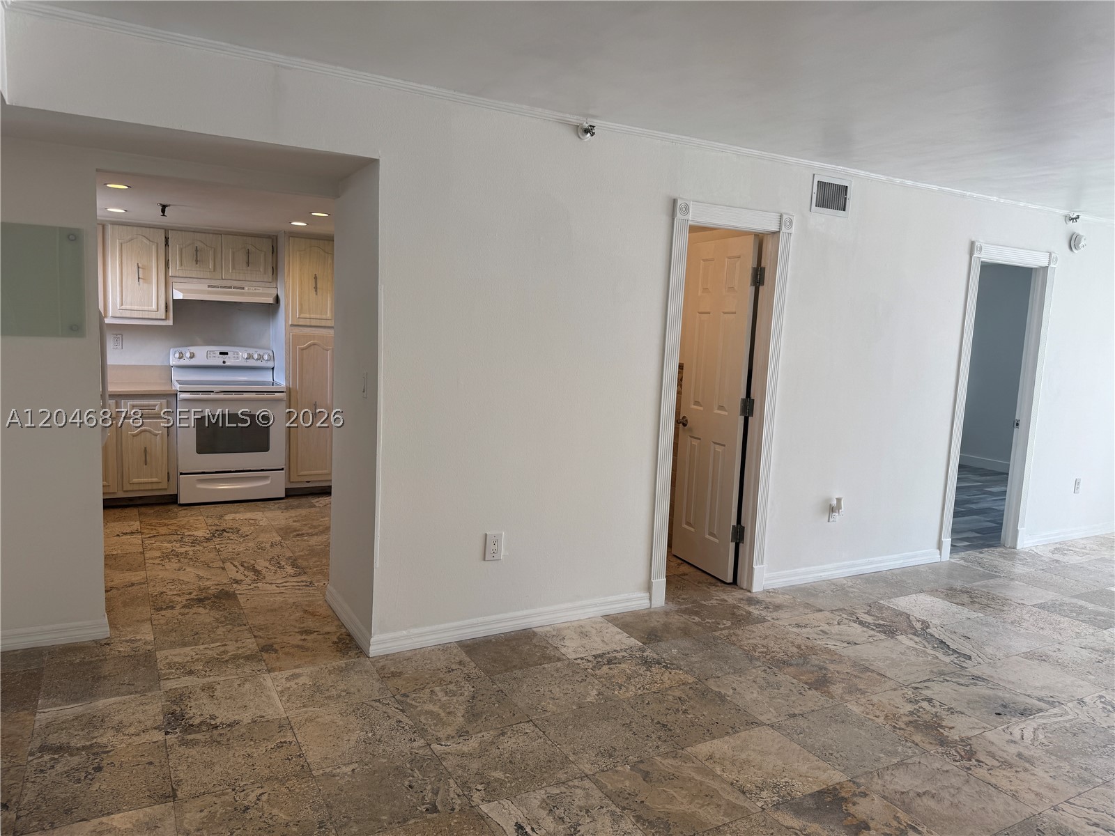 GOLDEN WEST CONDO - Residential