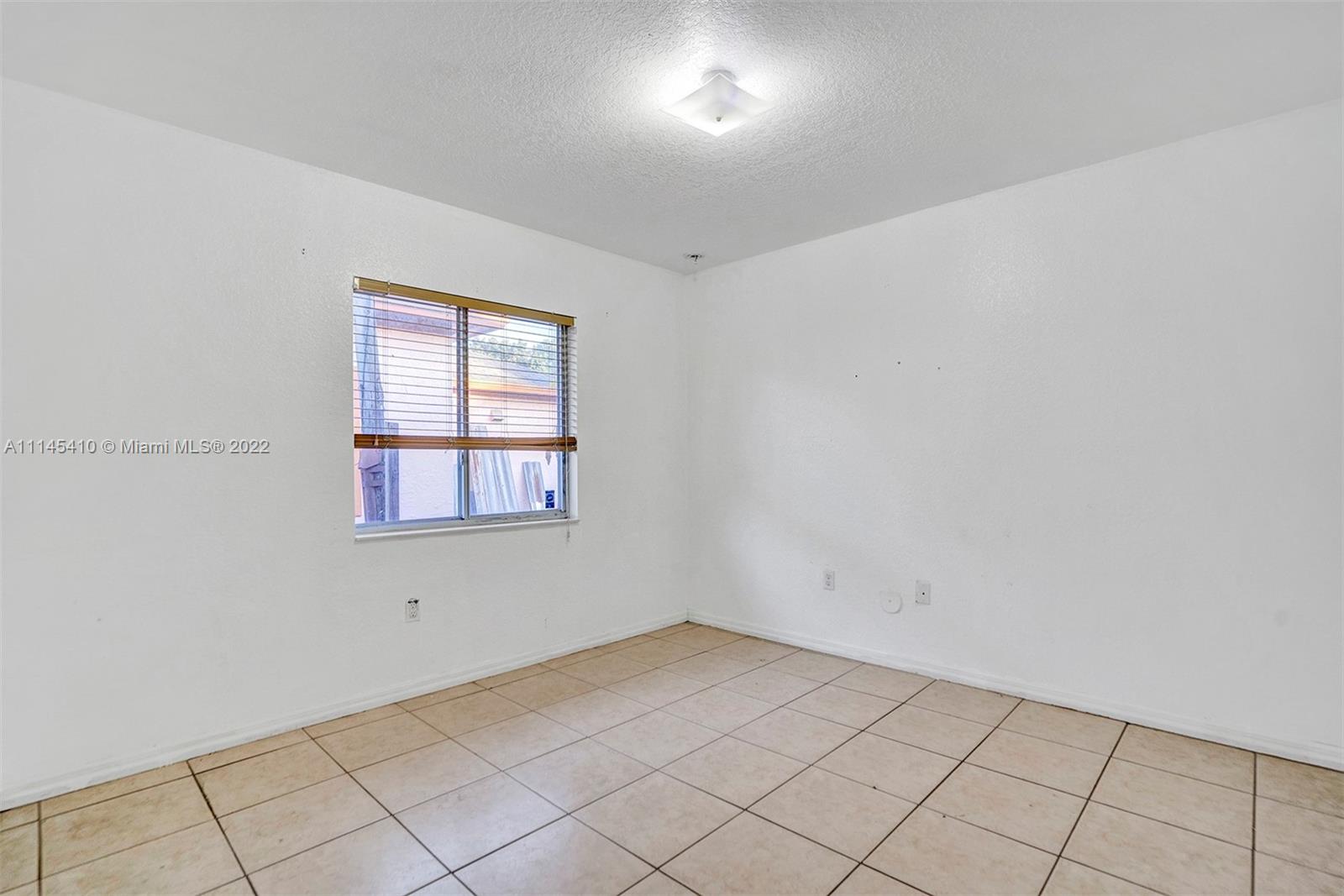 HIALEAH HEIGHTS - Residential