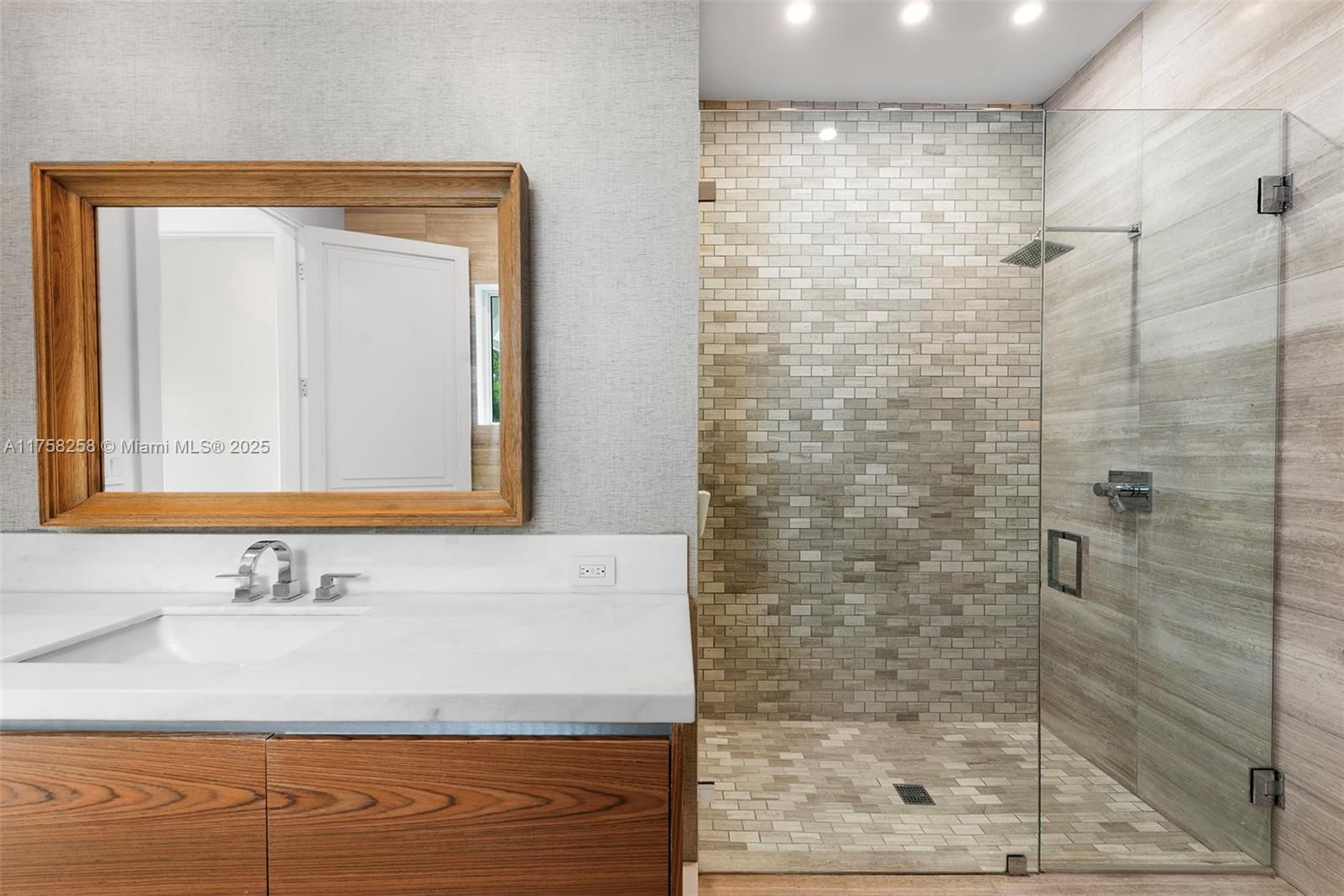 COCOPLUM SEC 1 - Residential
