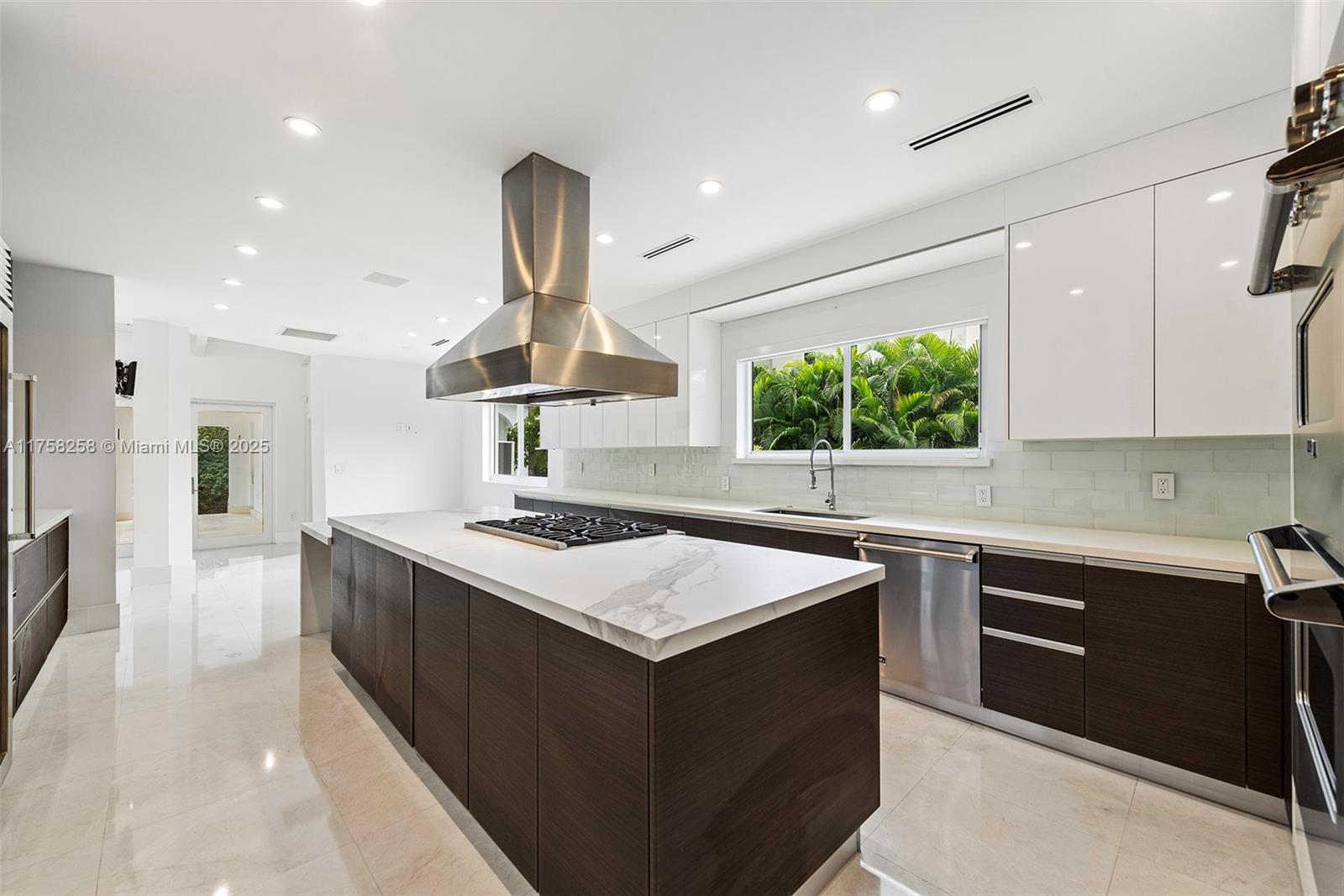 COCOPLUM SEC 1 - Residential